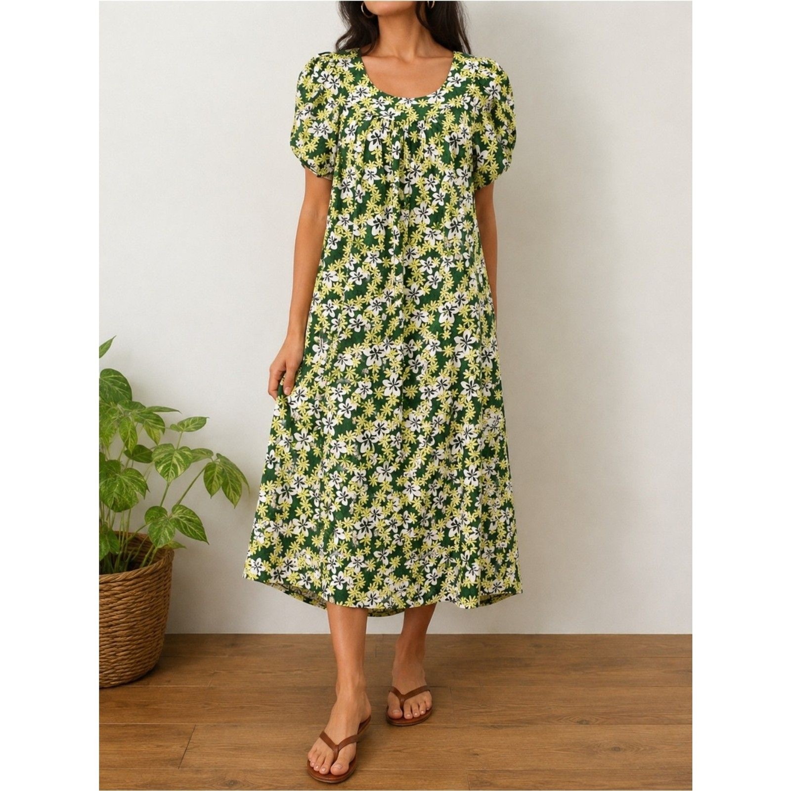 Vintage Hawaiian Reserve Green Floral Muumuu Dress Size Large Made in Hawaii USA
