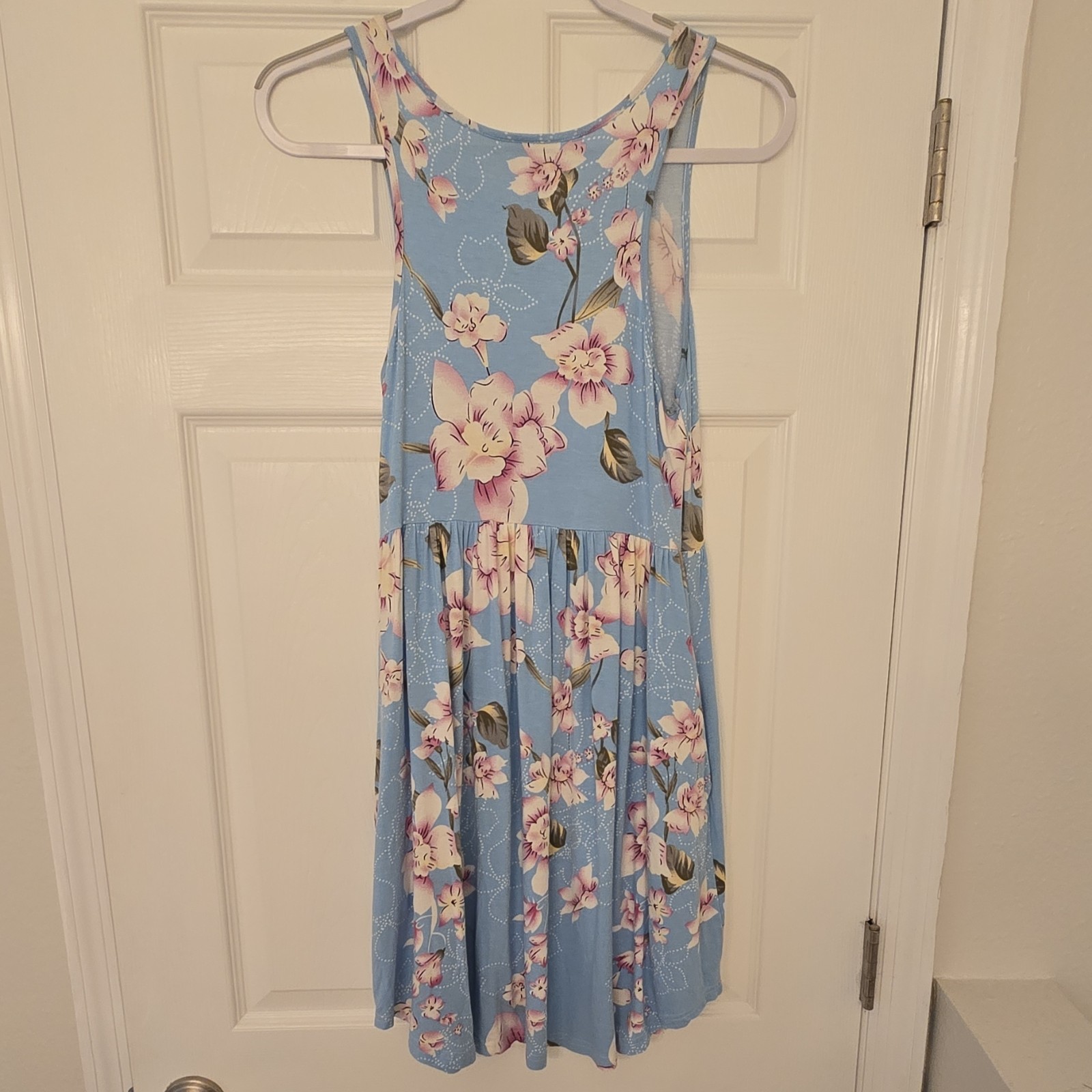 HIMONE S Blue Pink White Floral Knee Length Dress Sleeveless Pleated Round Neck