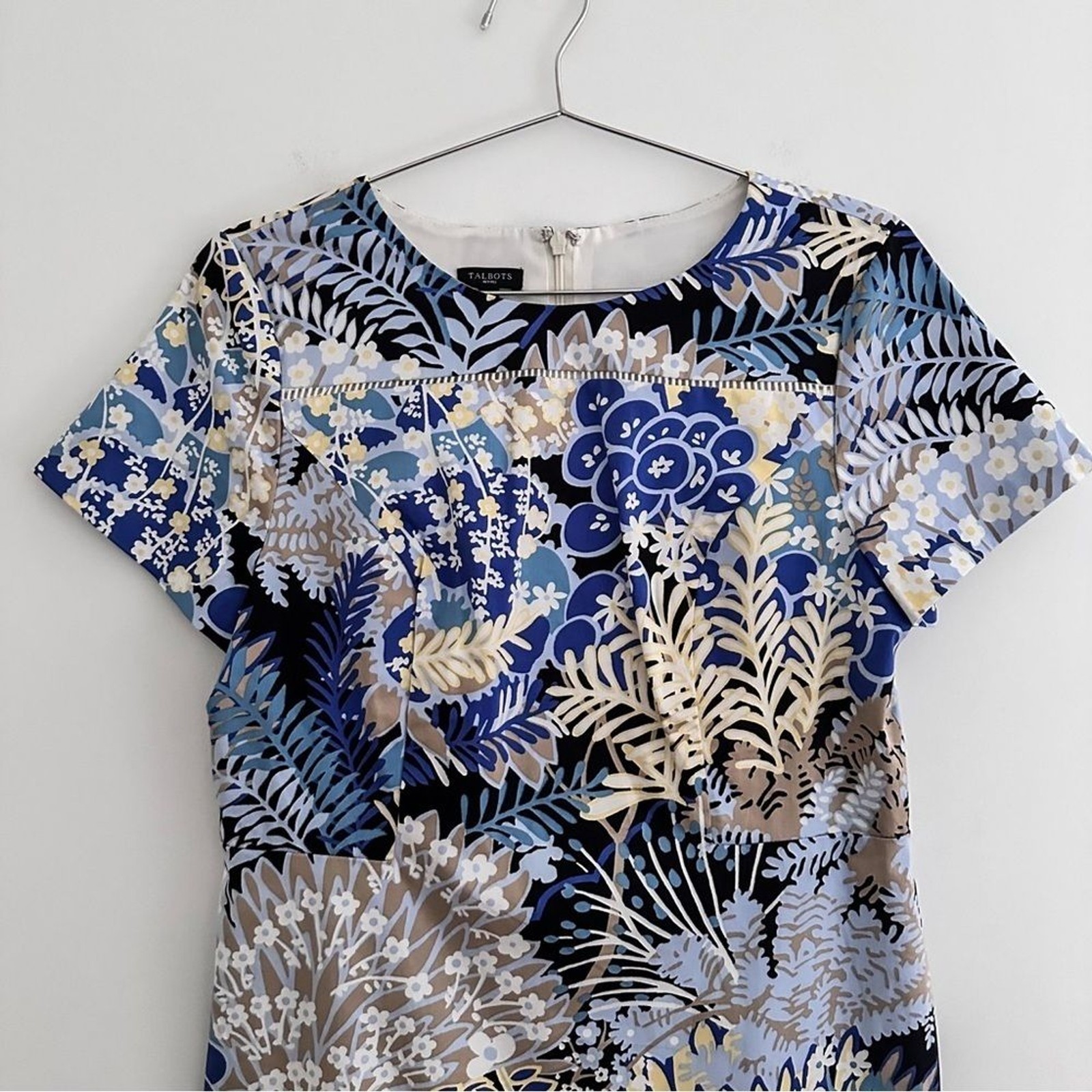 Talbots Botanical Floral Blue Multi Flounce Hem Short Sleeve Sateen Sheath 10P