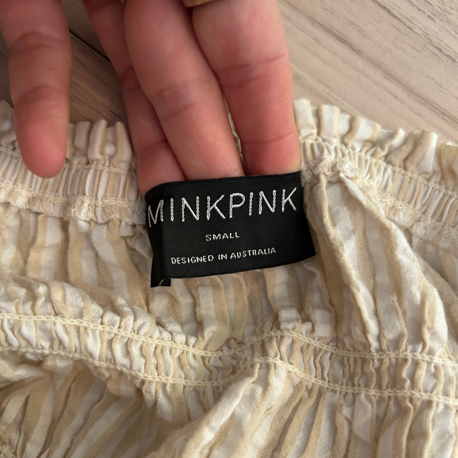 MINKPINK Seersucker Smocked Tiered Mini Dress Beige White Small Excellent