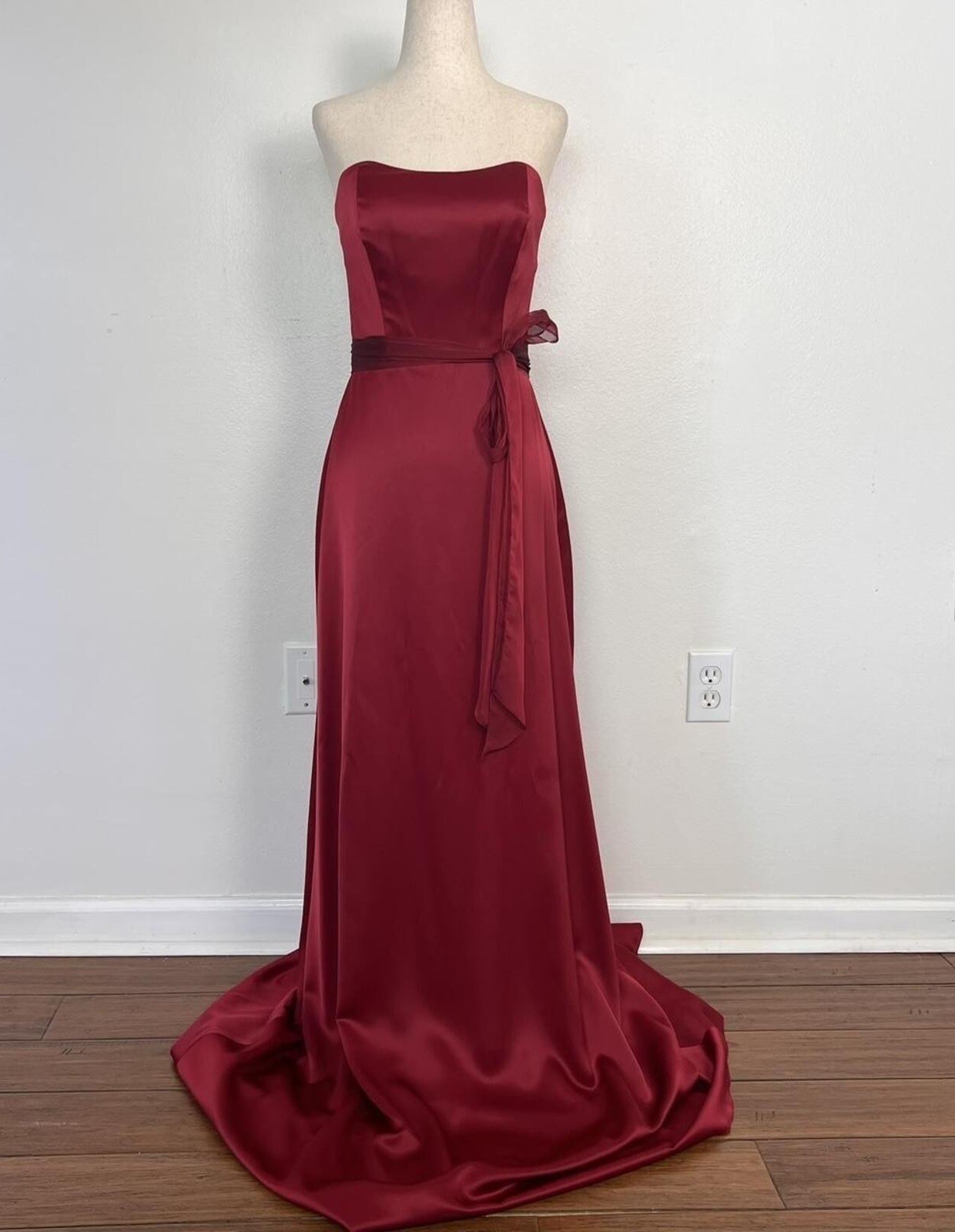 NWT Belsoie red wine strapless satin dress. Size 4