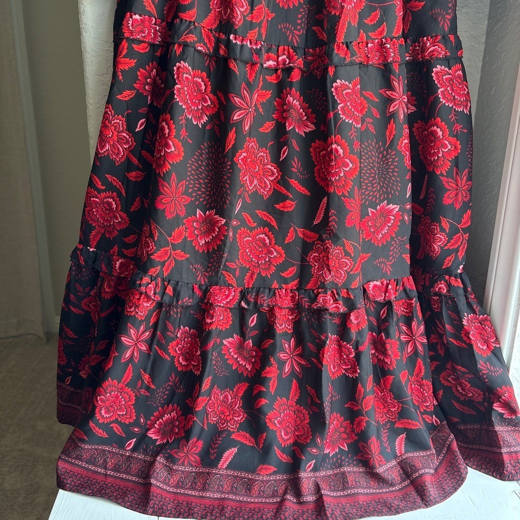 Boemo Floral Maxi Dress Womens L Red Black Long Sleeve Tiered Ruffle Boho