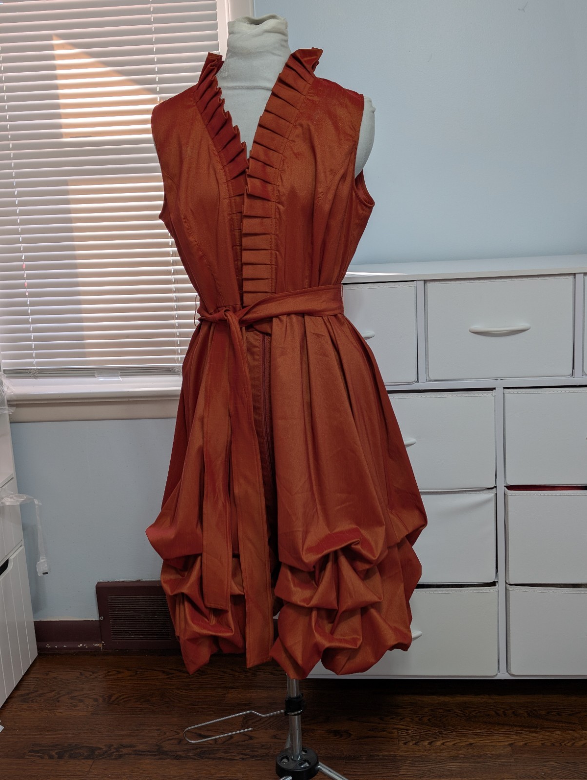 Samuel Dong Rust Sleeveless V-Neck Bubble Hem Midi Sienna Orange Dress Size L