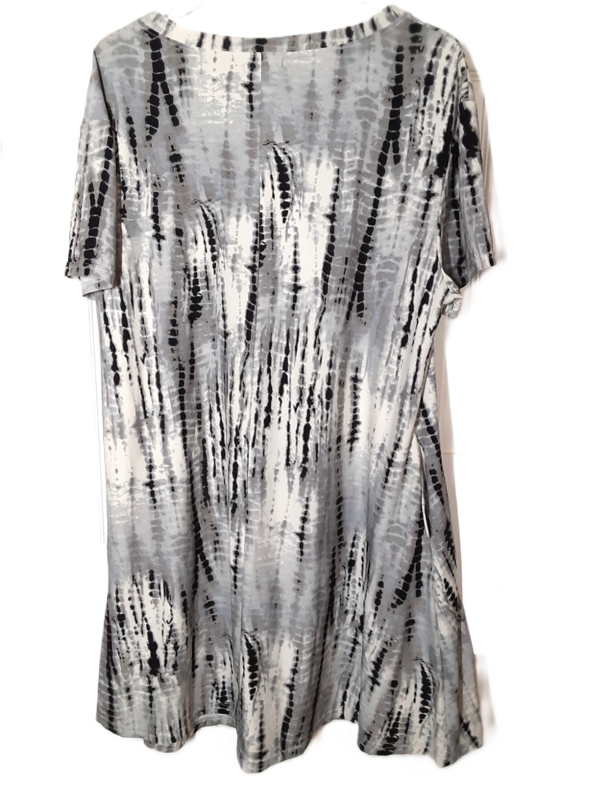 Lida Woman’s Dress Size LARGE-XL Black/Gray/White with pockets, Pullover