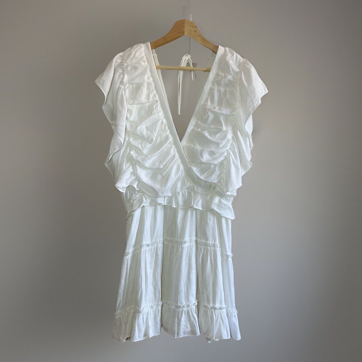 Pookie & Sebastian White Tiered Ruffle Dress Size Medium Crossover Sorority Rush