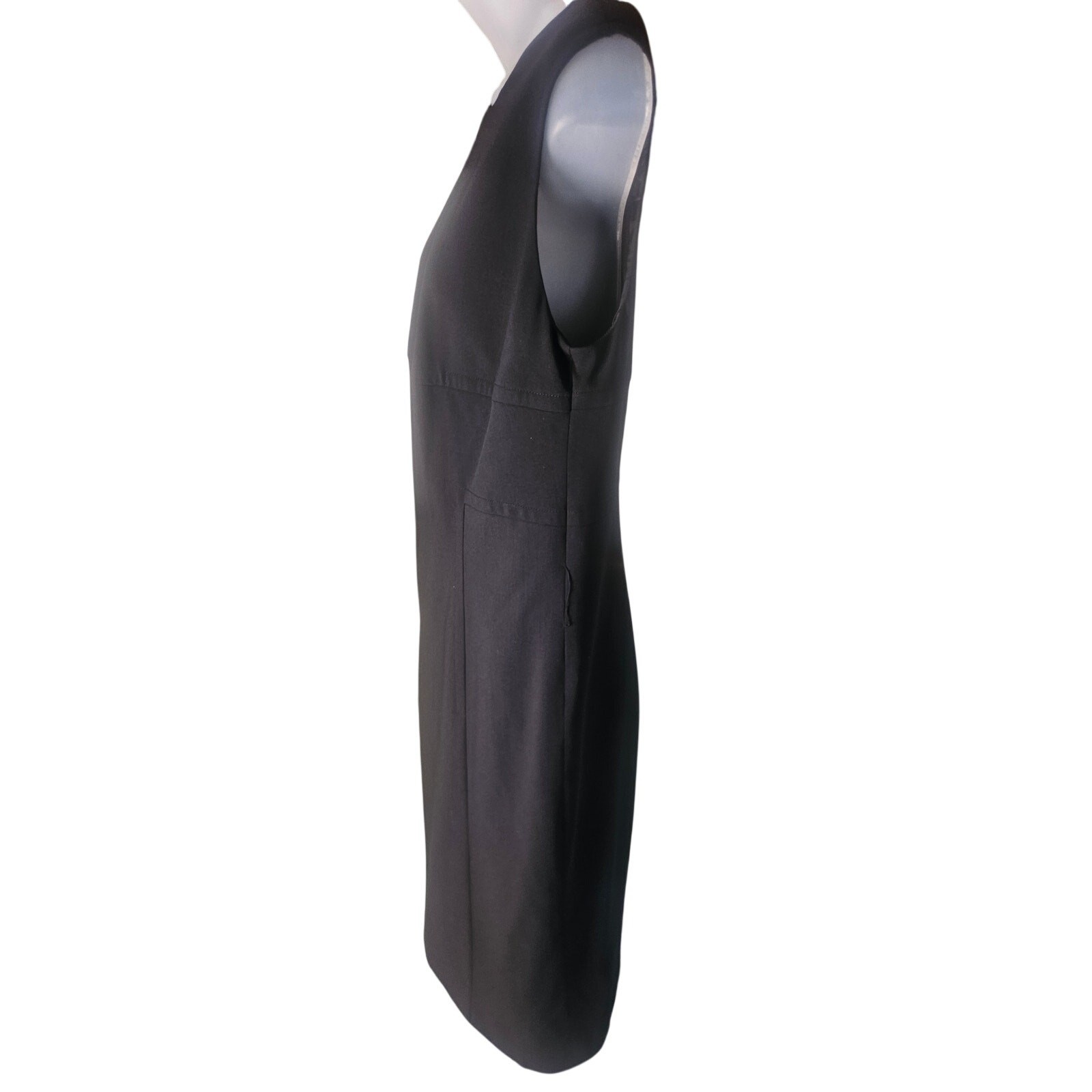 Akris Punto Black Shift Dress Sz L Lined Front Zip Up Above the Knee Lgth