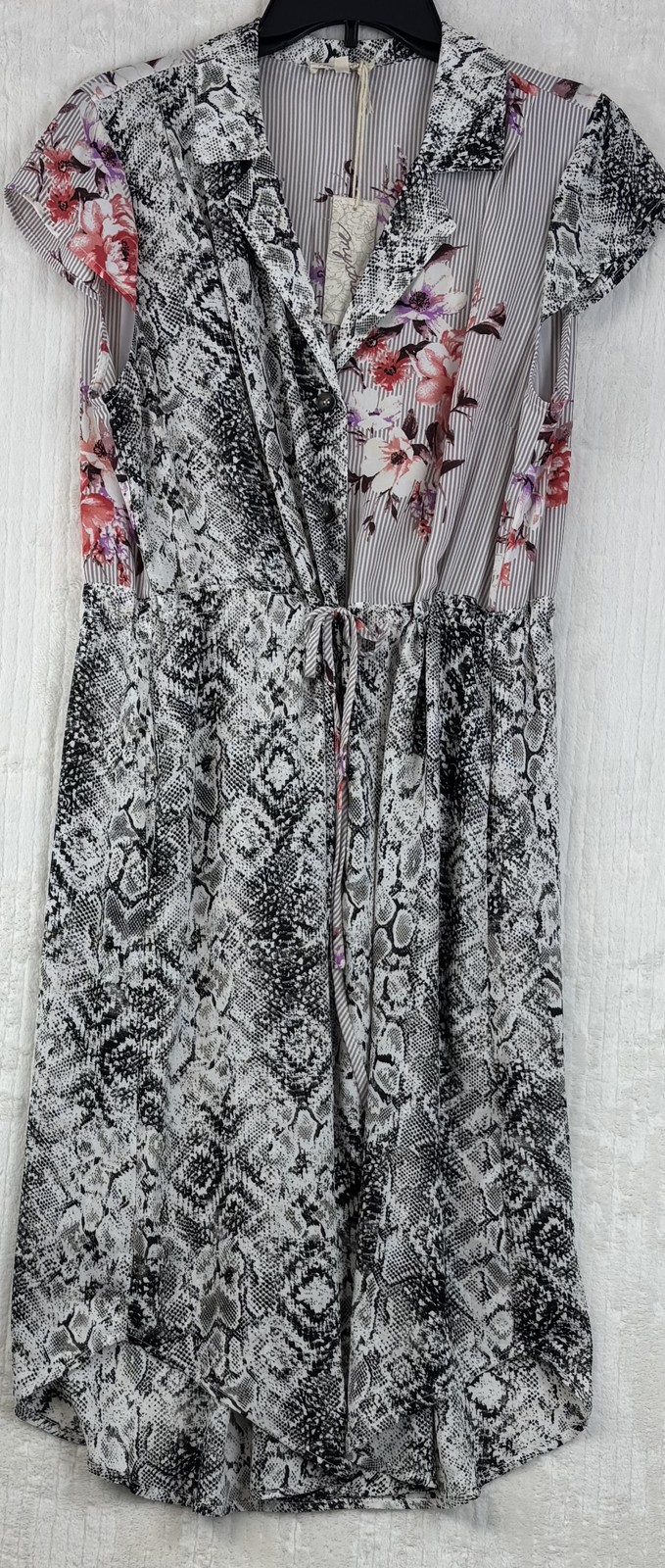 Mystree Women’s Size L Snake Print Floral Striped Collared Button Front
