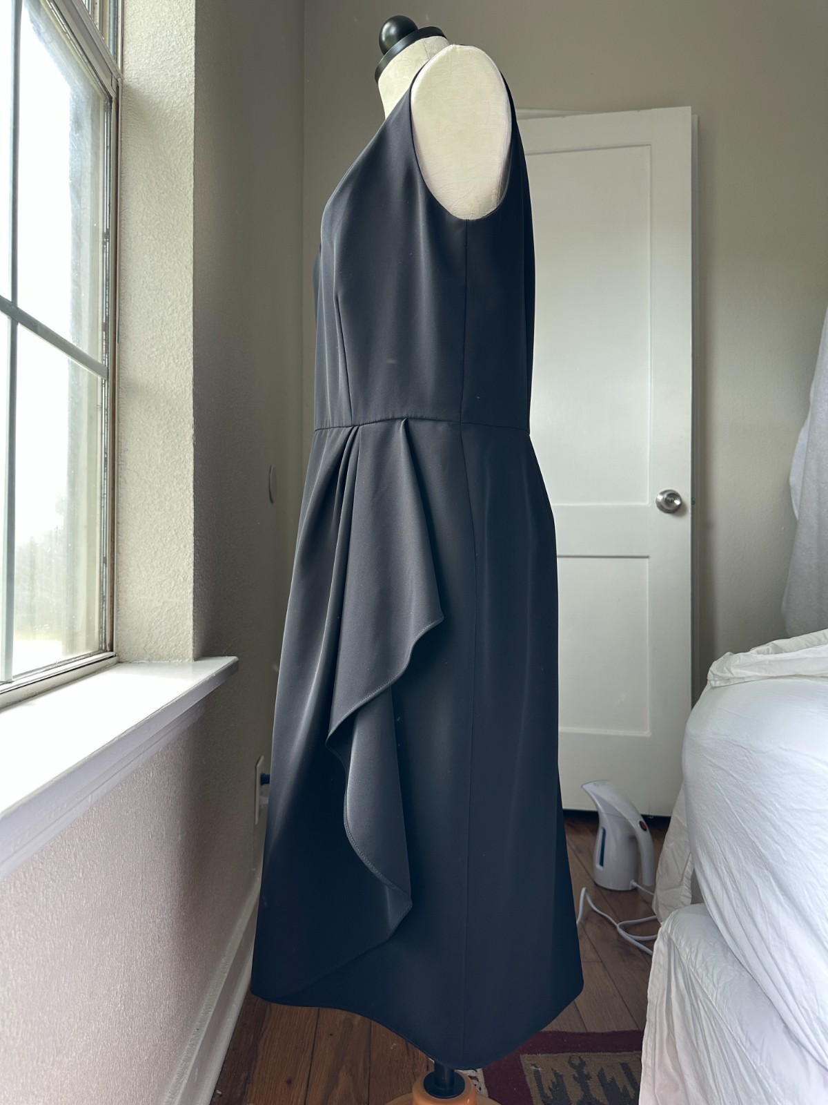 Lafayette 148 New York Black Side Cascade Sheath Dress Size 12 Cocktail