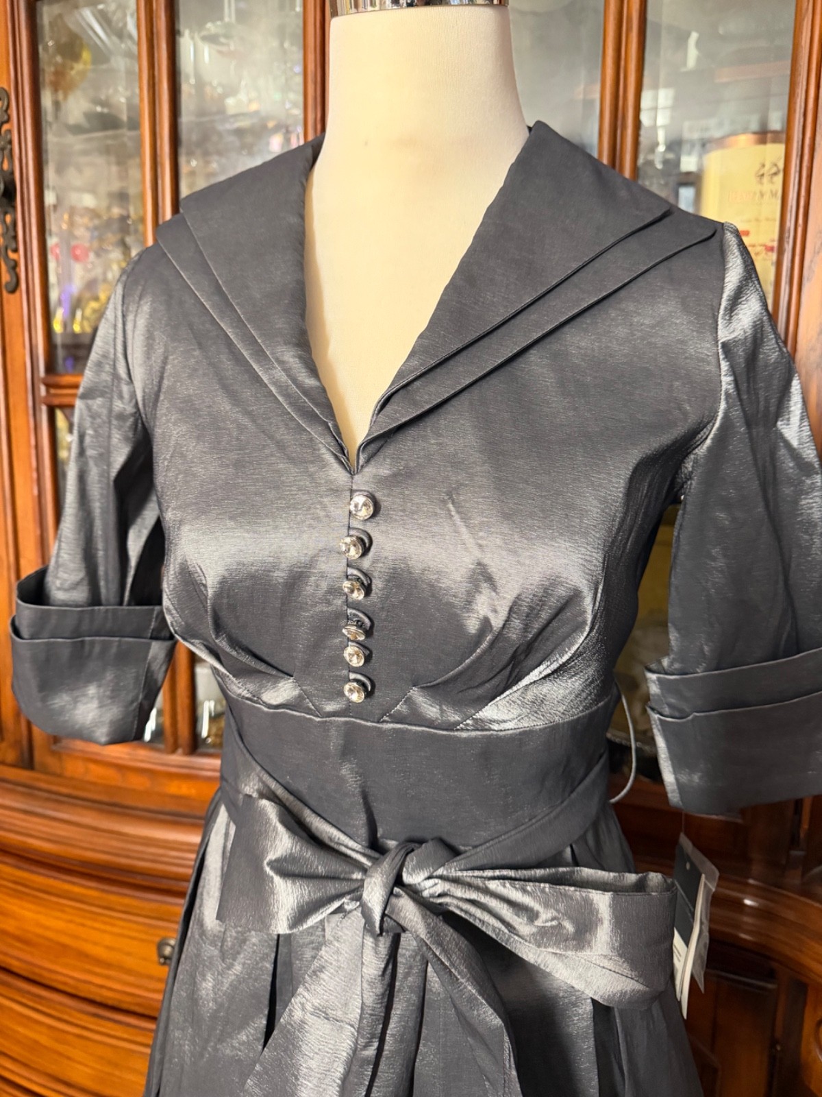 NEW Donna Ricco Silver Metallic size 4 fit & Flare Taffeta Pleat Skirt dress