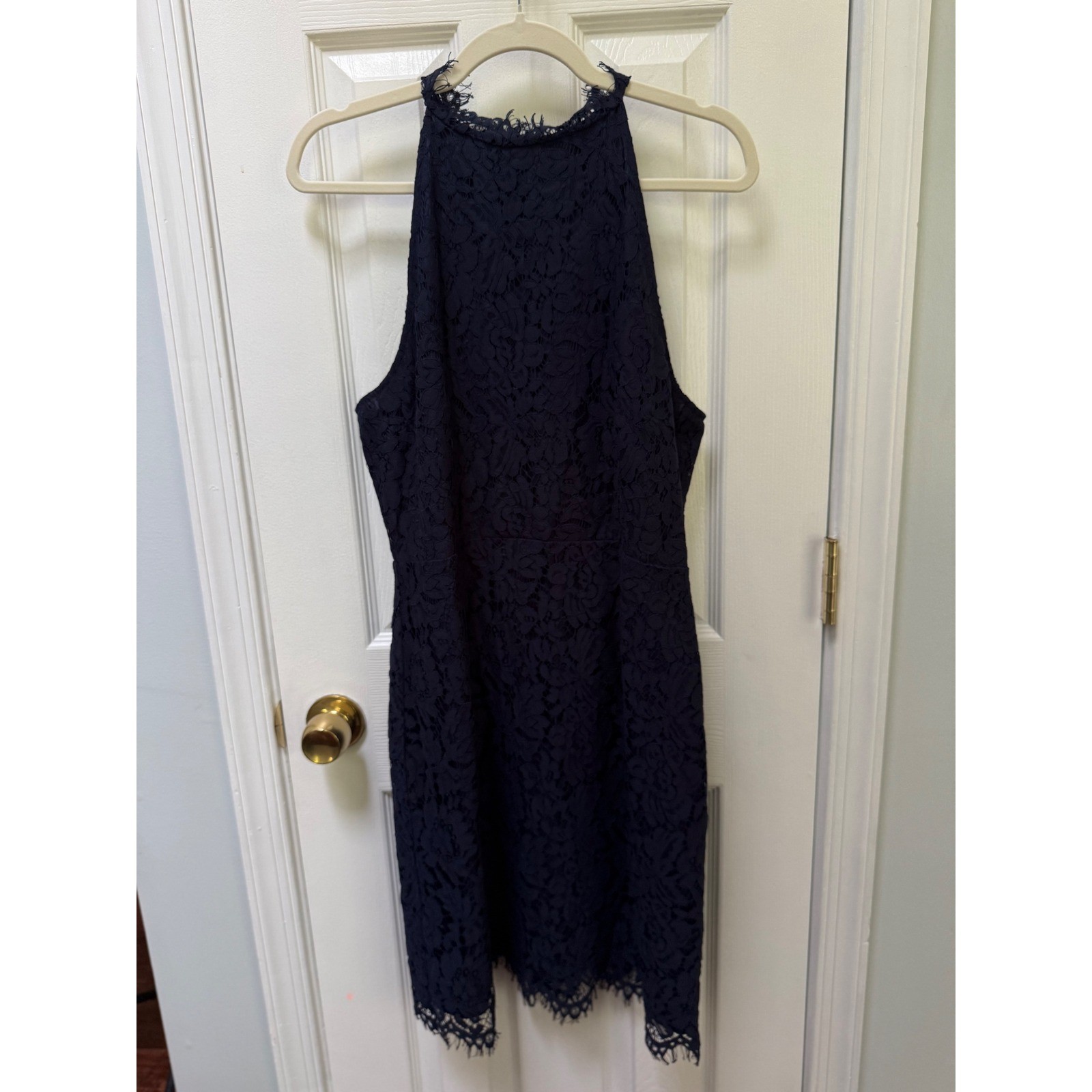 BB Dakota Navy Blue Floral Lace Halter Cocktail Dress NWT Size 12 Keyhole Back
