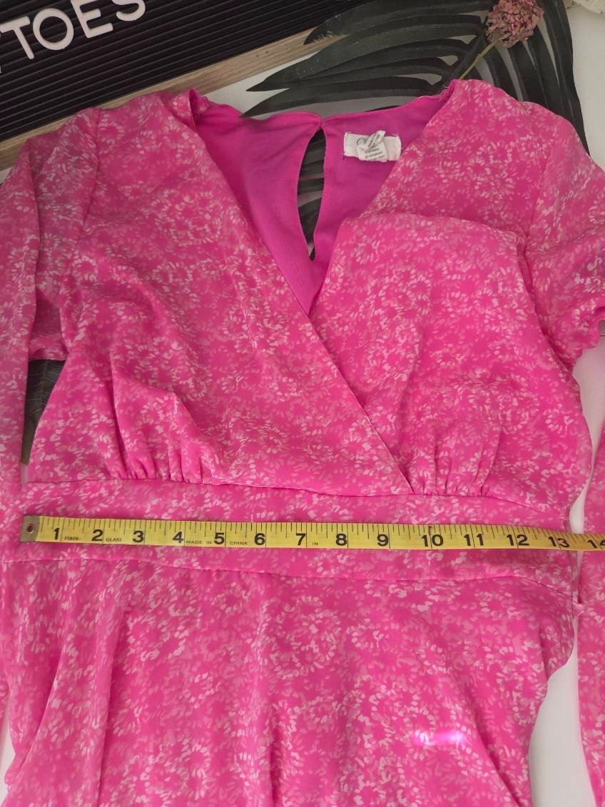 Japna: Long Sleeve Ruffled Short Dress in Chiffon Pink and White Floral Medium