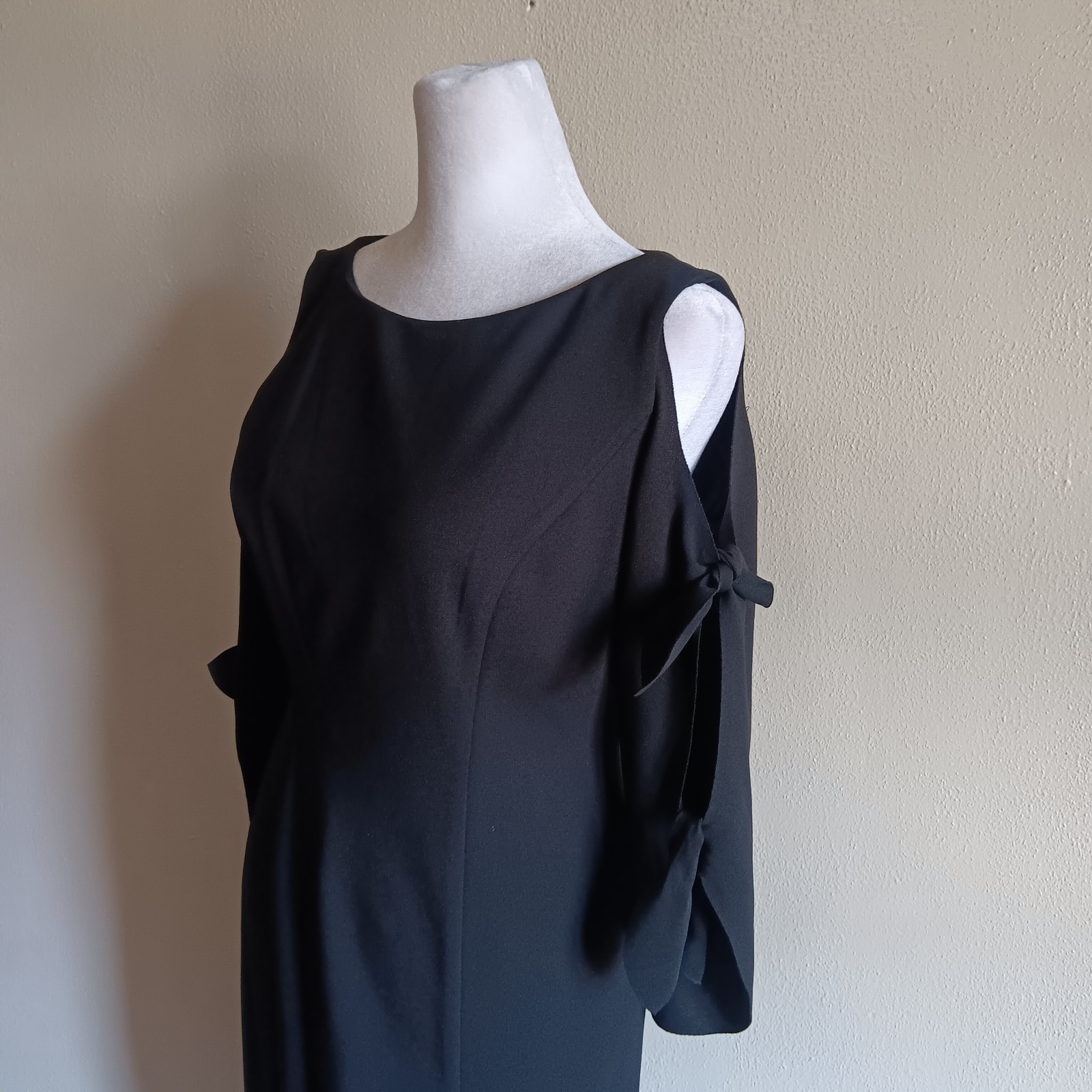 Donna Morgan Black Cold Shoulder Bow Sleeve Dress Size 2, Fairy Fairycore Zips