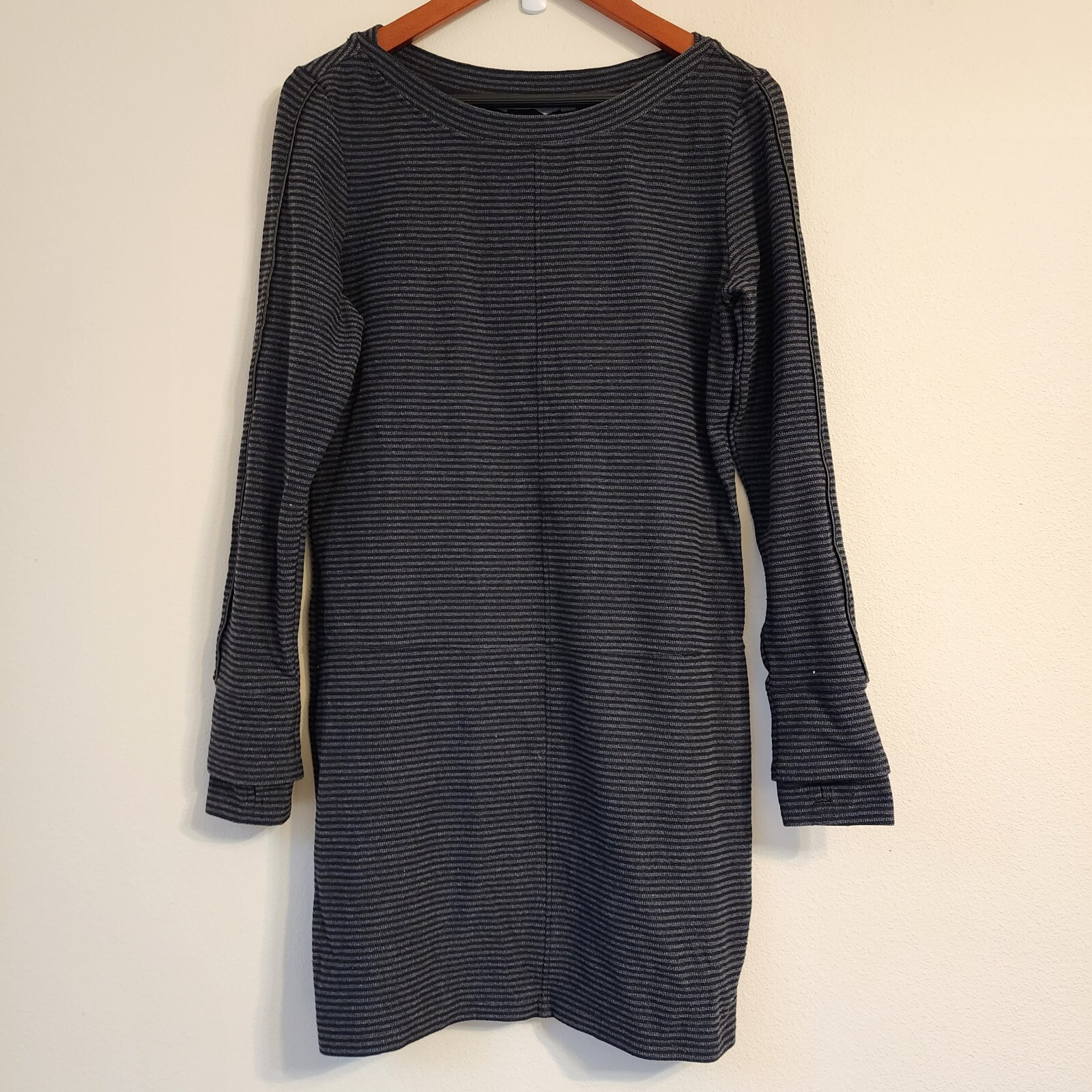 Athleta, Women’s Thermal Long Sleeve Dress, M, Stripe Print, Athleisure, Outdoor