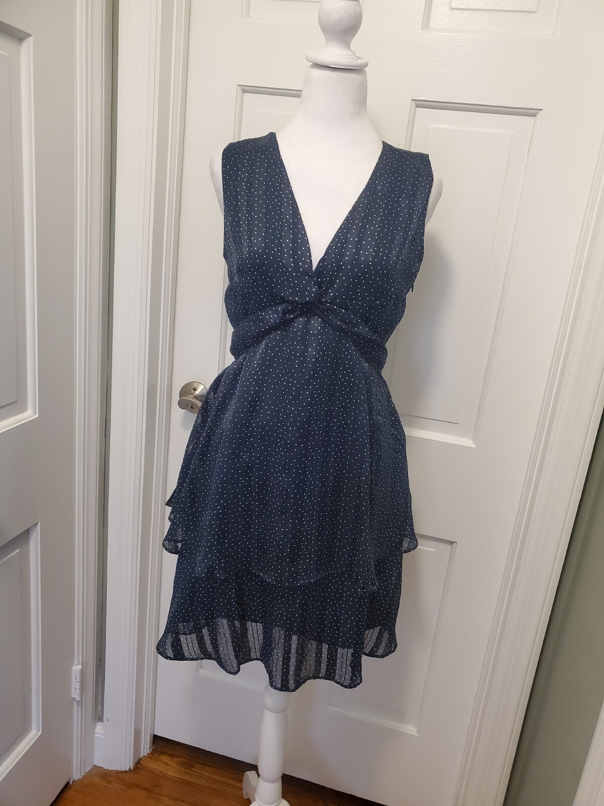 NWT BANANA REPUBLIC Chiffon Ruffels Tiered Dress Navy Polka Dots 4 Ret. $89.99