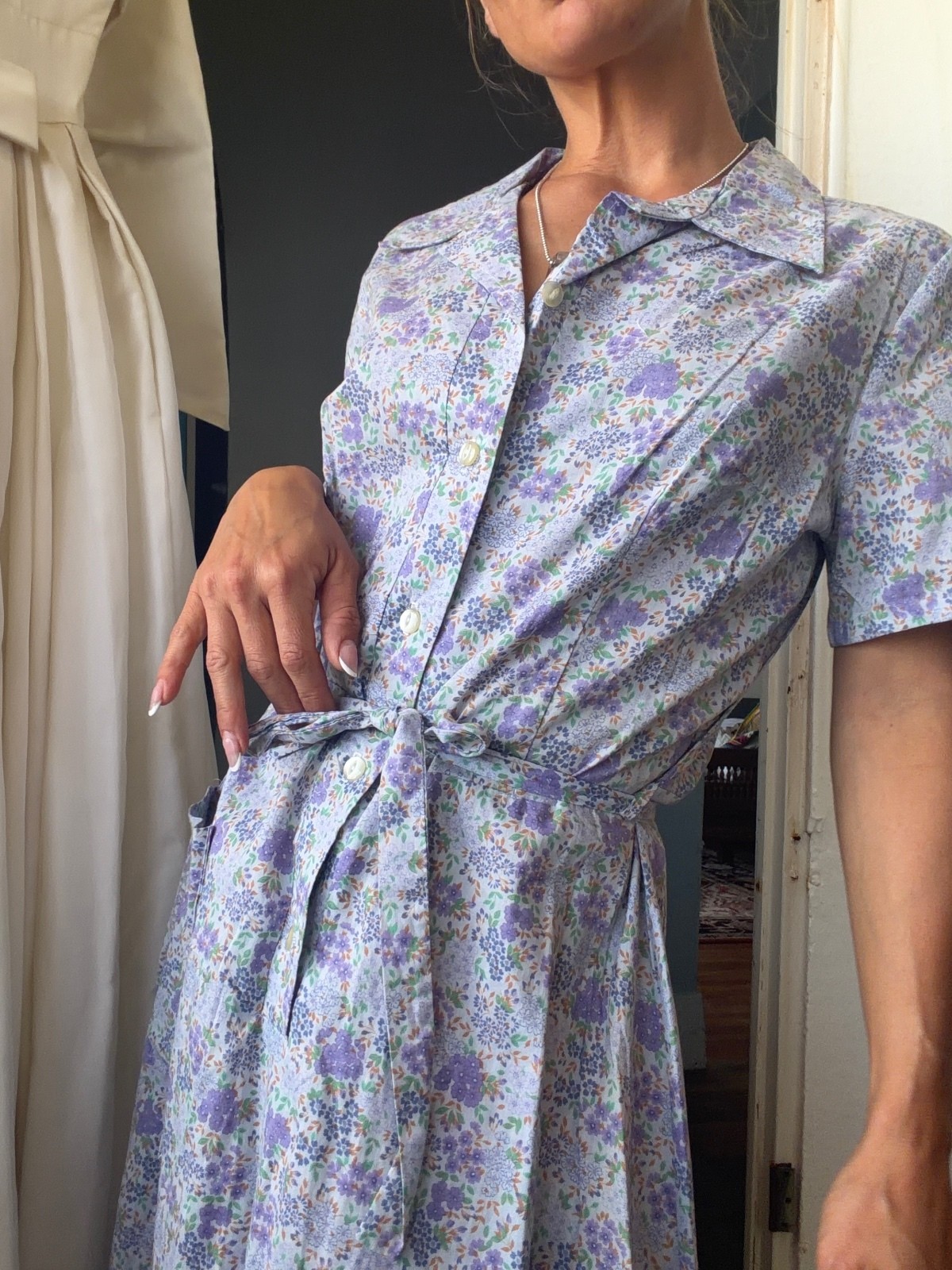 1970 Vintage Floral Button-Up Dress with Belt and Pockets