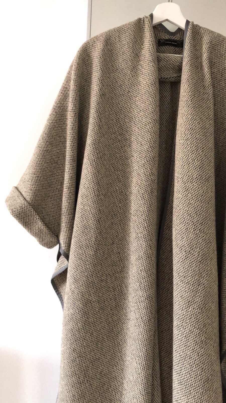 Handmade Irena Adler Poncho/Cape with Sleeve-Cuff Italian Virgin Wool Tweed OS