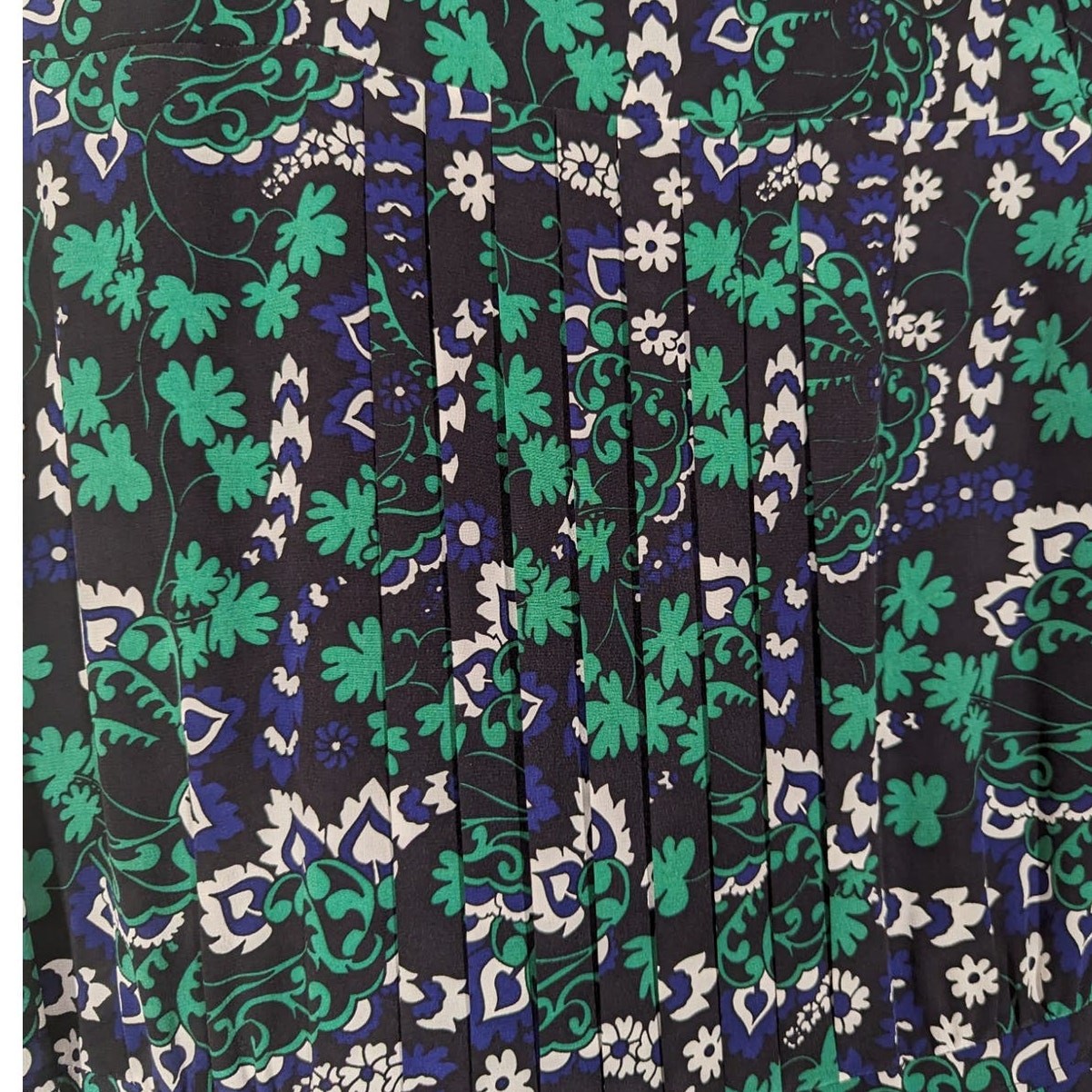 Veronica Beard Elm Silk Shirtdress V-Neck Pleated Green Floral Size 2 Preowned
