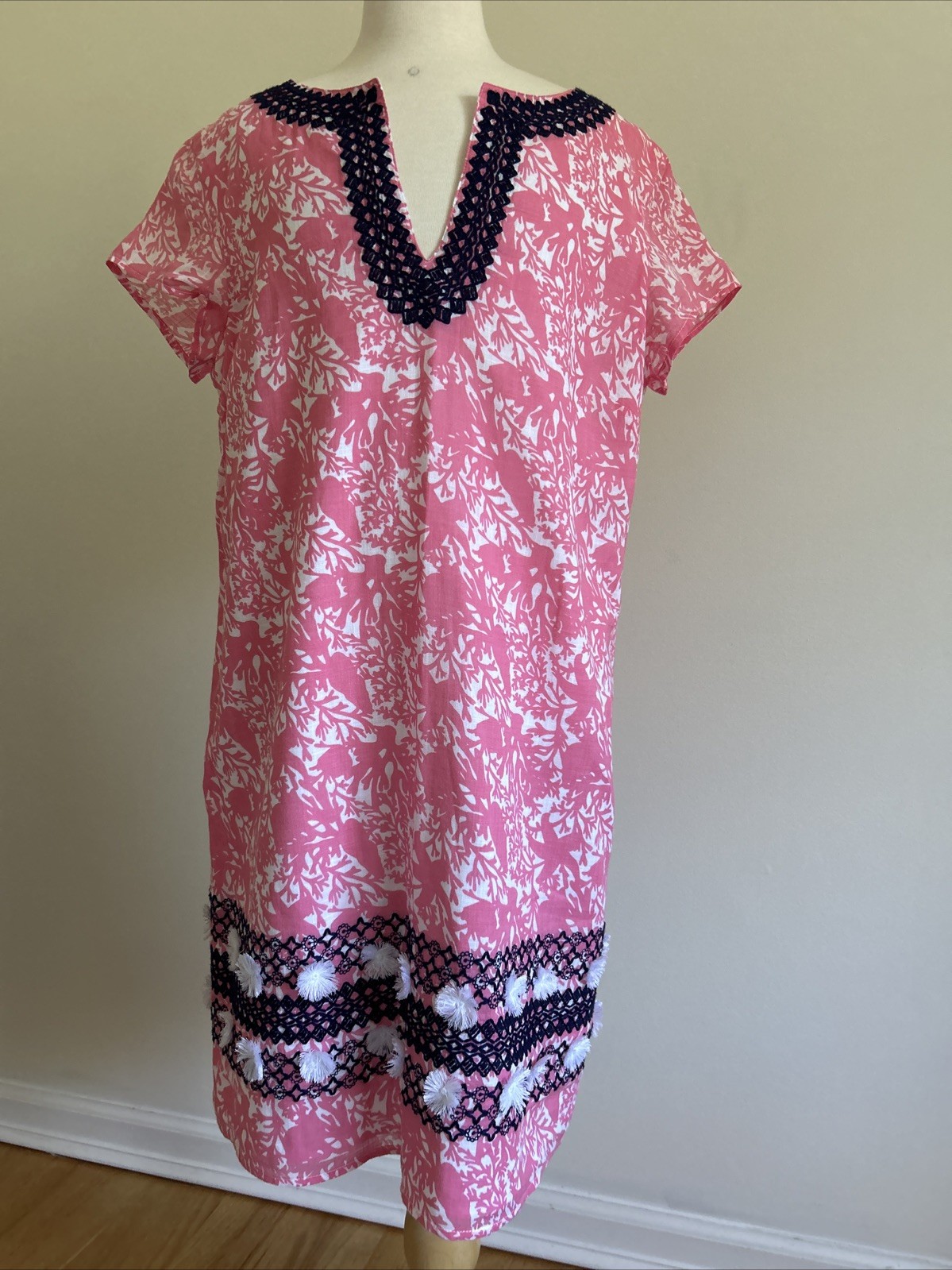 Vineyard Vines Spring Summer Dress Size 4 With Embroidery Trim Work