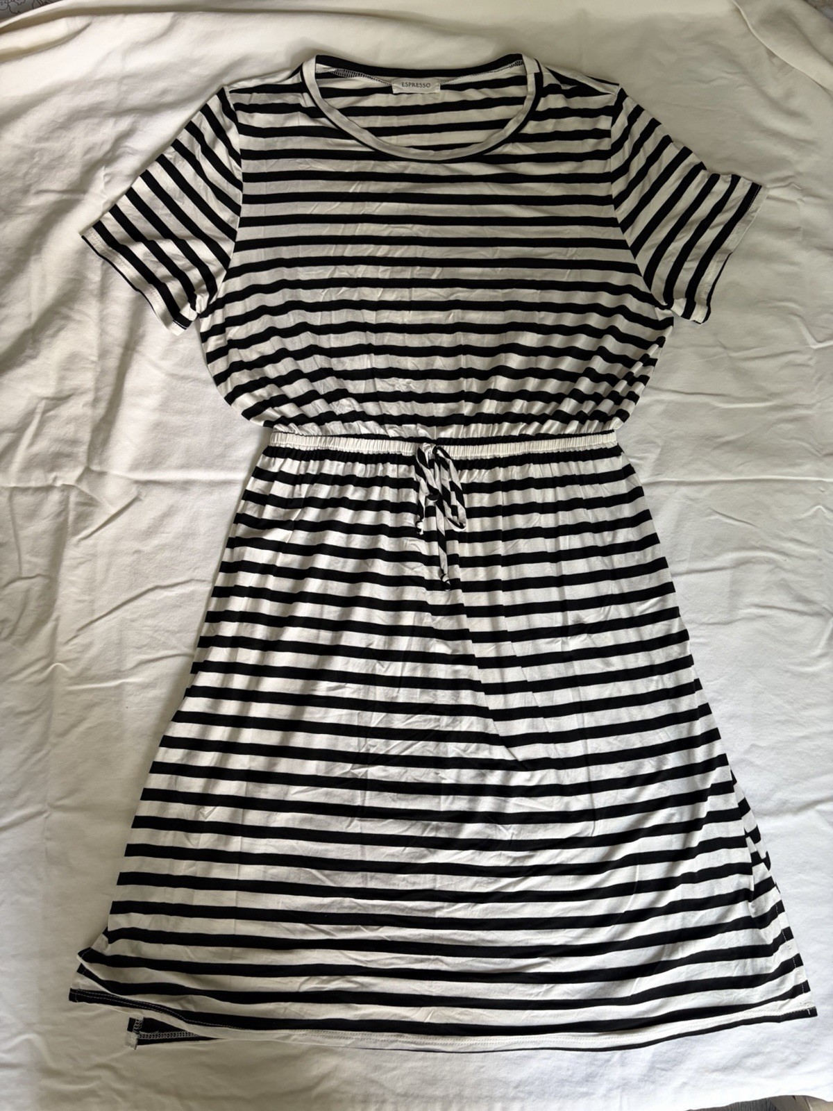 Espresso Black And White Striped Elastic Waist Knee Length Dress Size L