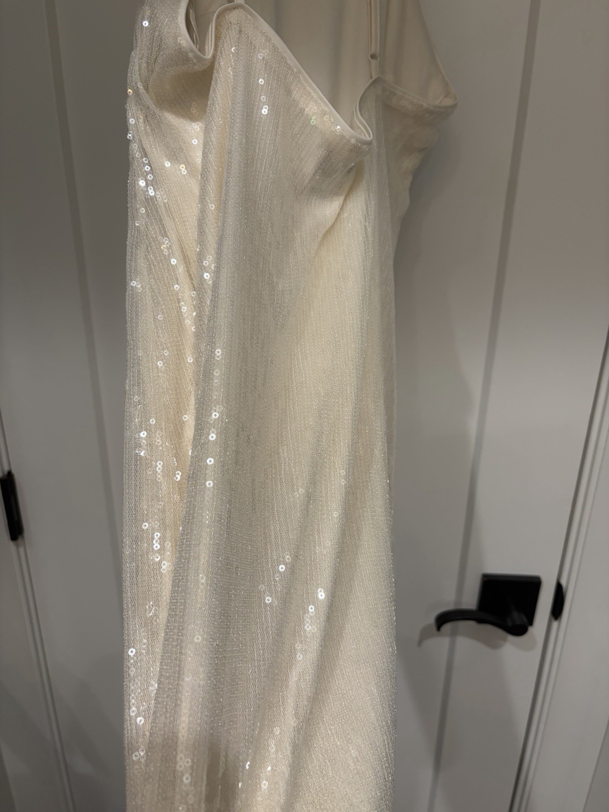 SHIMMERY CREAM SEQUIN DRESS – TAG STILL ON