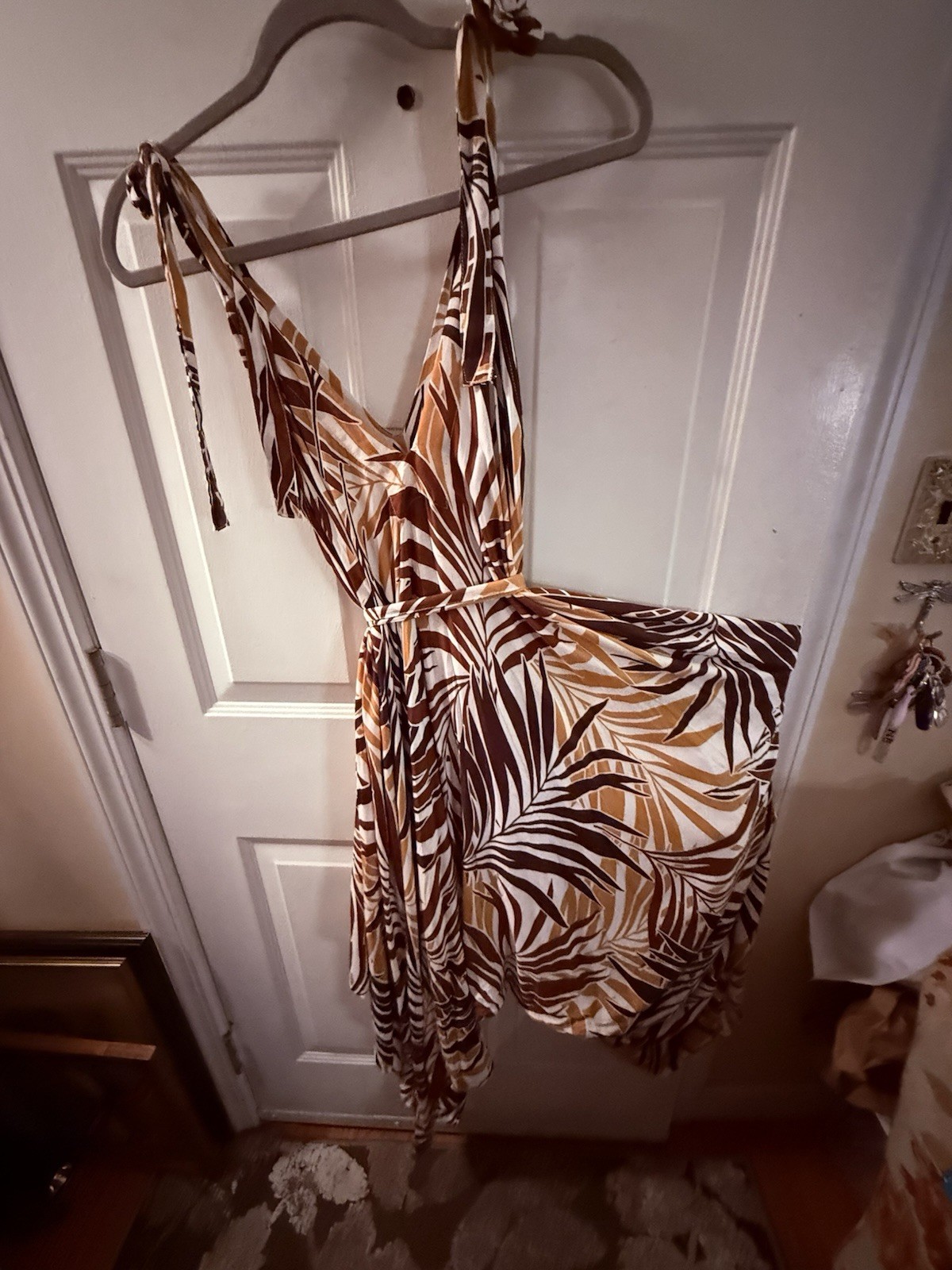 Women’s Brown Tan White Tropical Leaf V-Neck Tie Waist A-Line pantsuit
