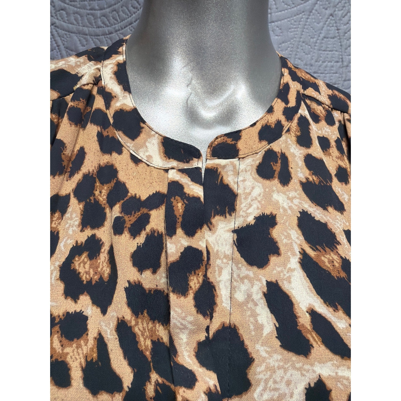DR2 Leopard Print Cap Sleeve Mini Dress Tan Brown Black Small Split Neck