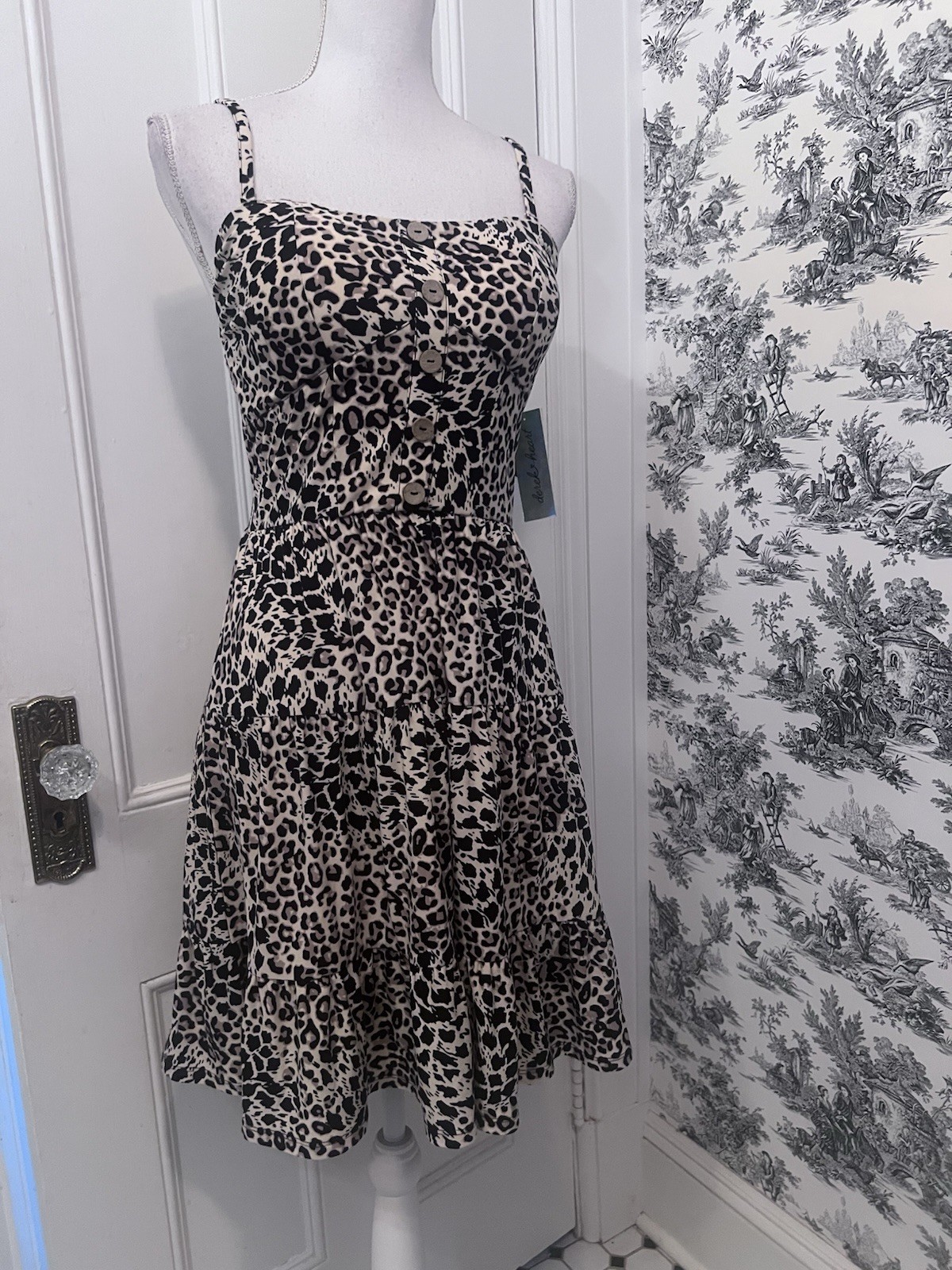 Derek Heart Women’s Leopard Print Mini Dress. Size Medium