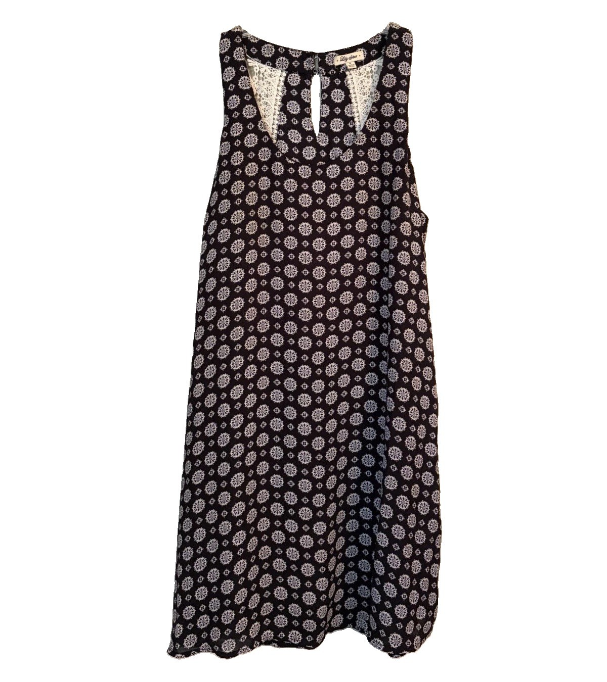 Lily Star Women’s S Black/White Floral Lace Round Neck Sleeveless Shift Dress