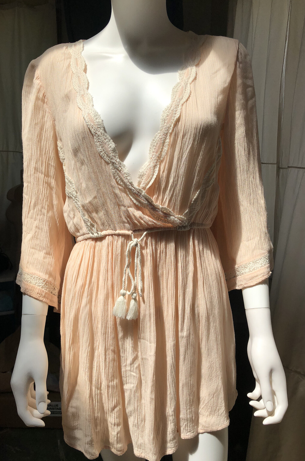 FOREVER 21 Womens Short Boho Style Dress – Lace Trim – Light Coral – Size M