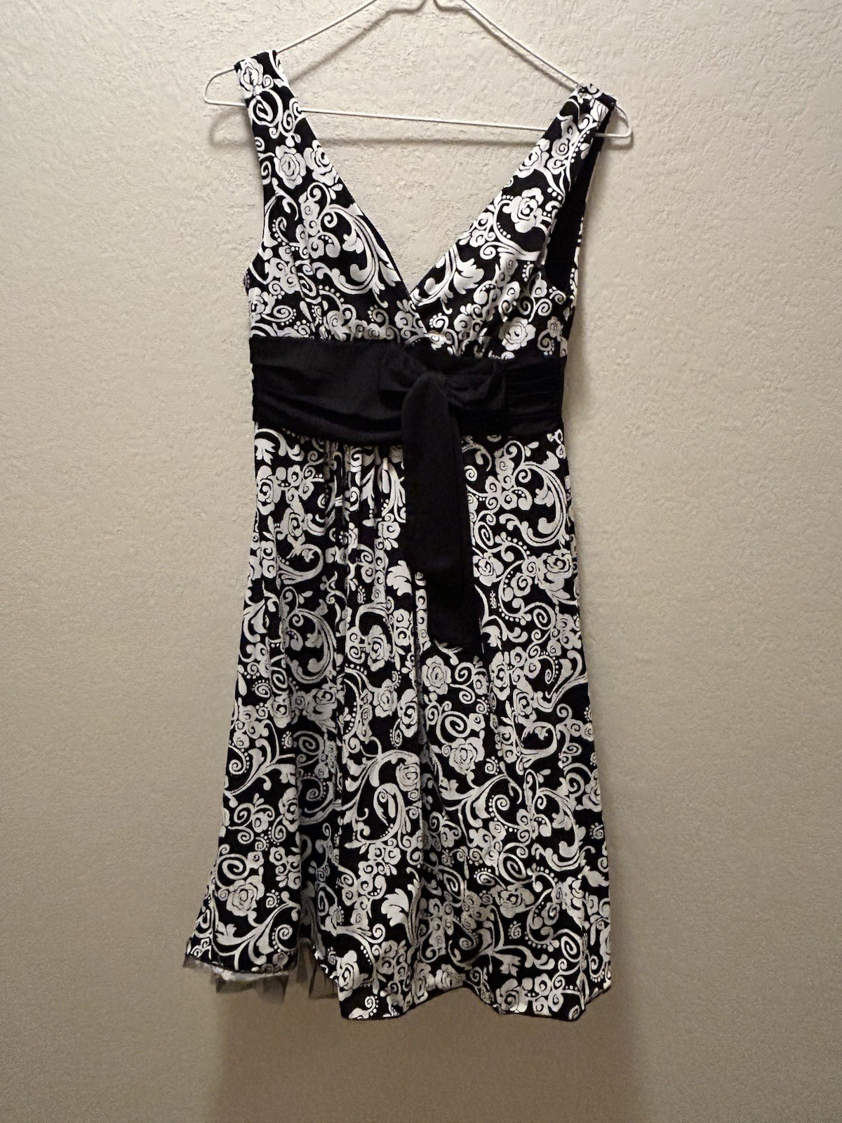 Chic Black and White Patterned DJ Summers Midi Dress Size 6 Casual Semi Formal