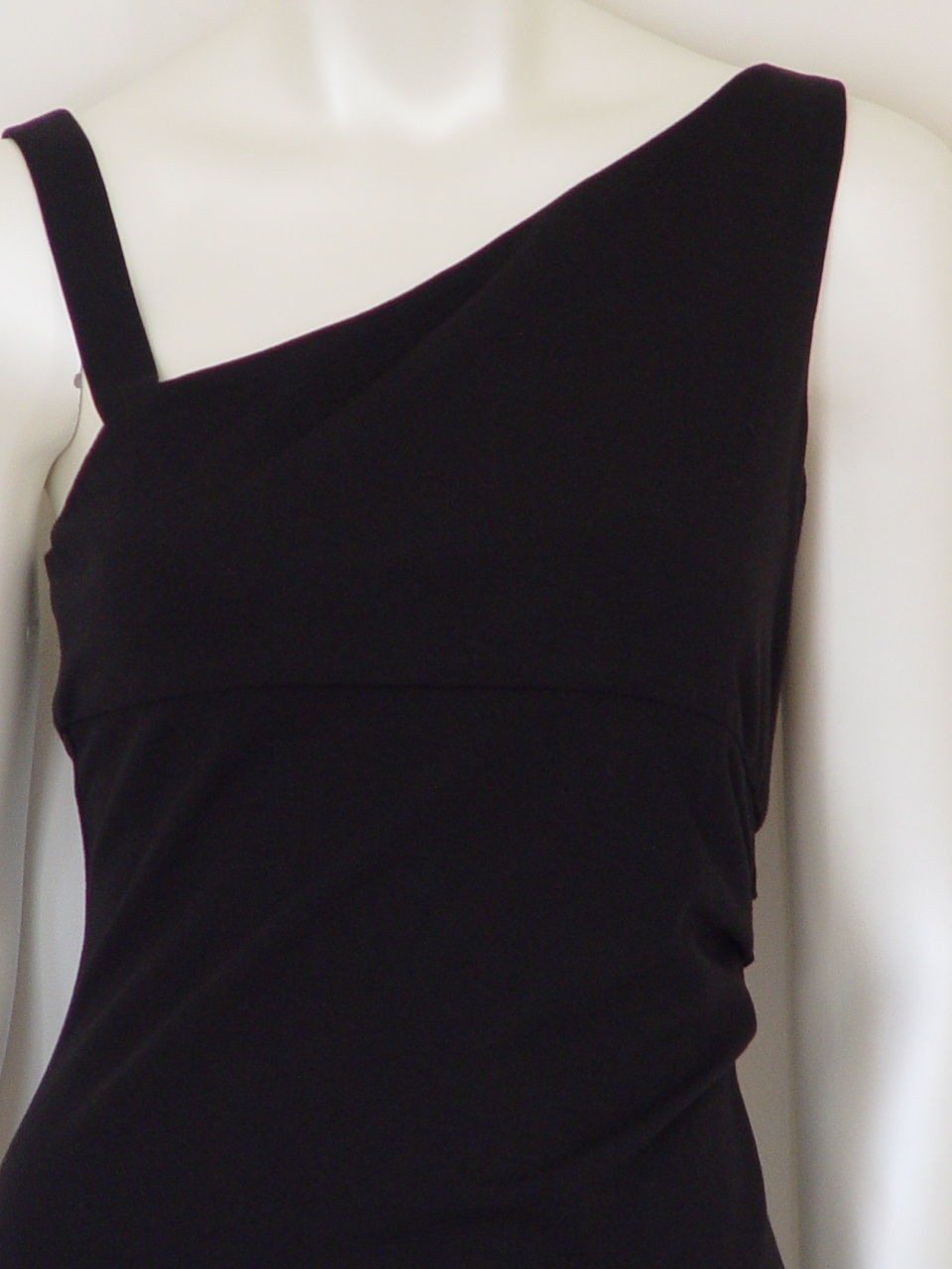DIANE von FURSTENBERG NOMIE KNIT STRETCH ASYMMETRIC BLACK DRESS – US 6 – UK 10