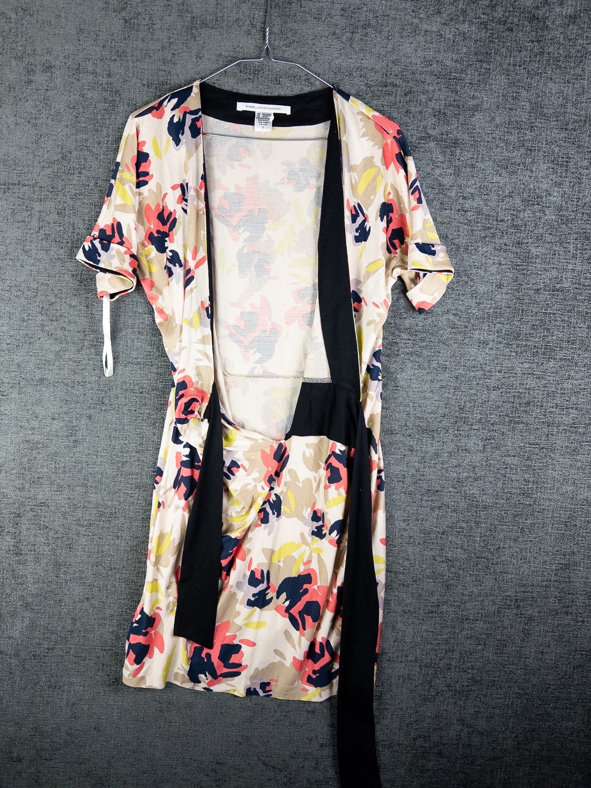 Diane Von Furstenberg Womens Dress 8 Silk Artwork Wrap Knee Abstract