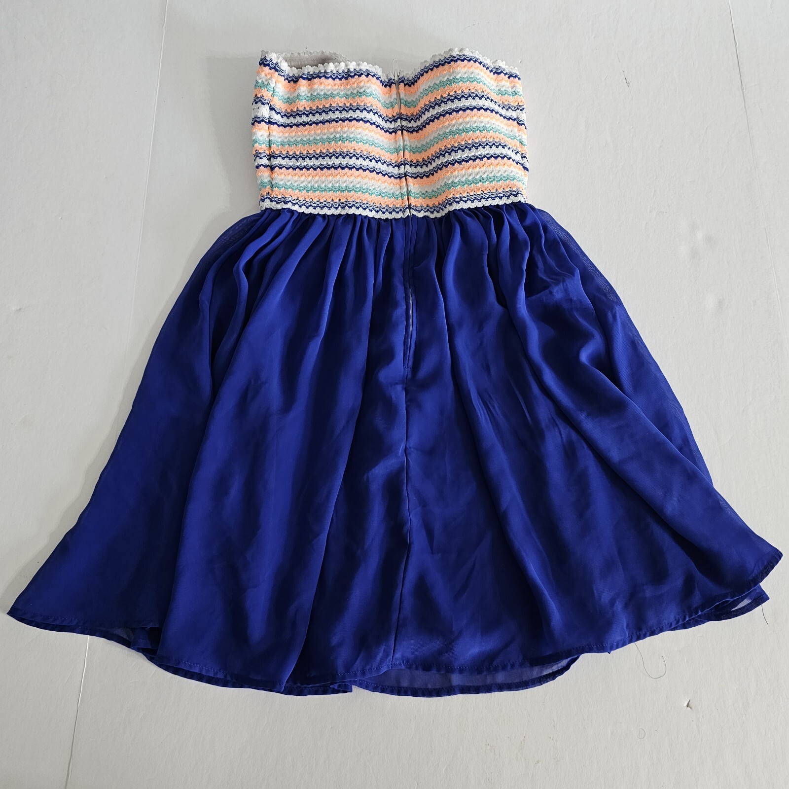 B. Darlin Junior 1/2 Strapless Short Body Con Bandage Stretchy