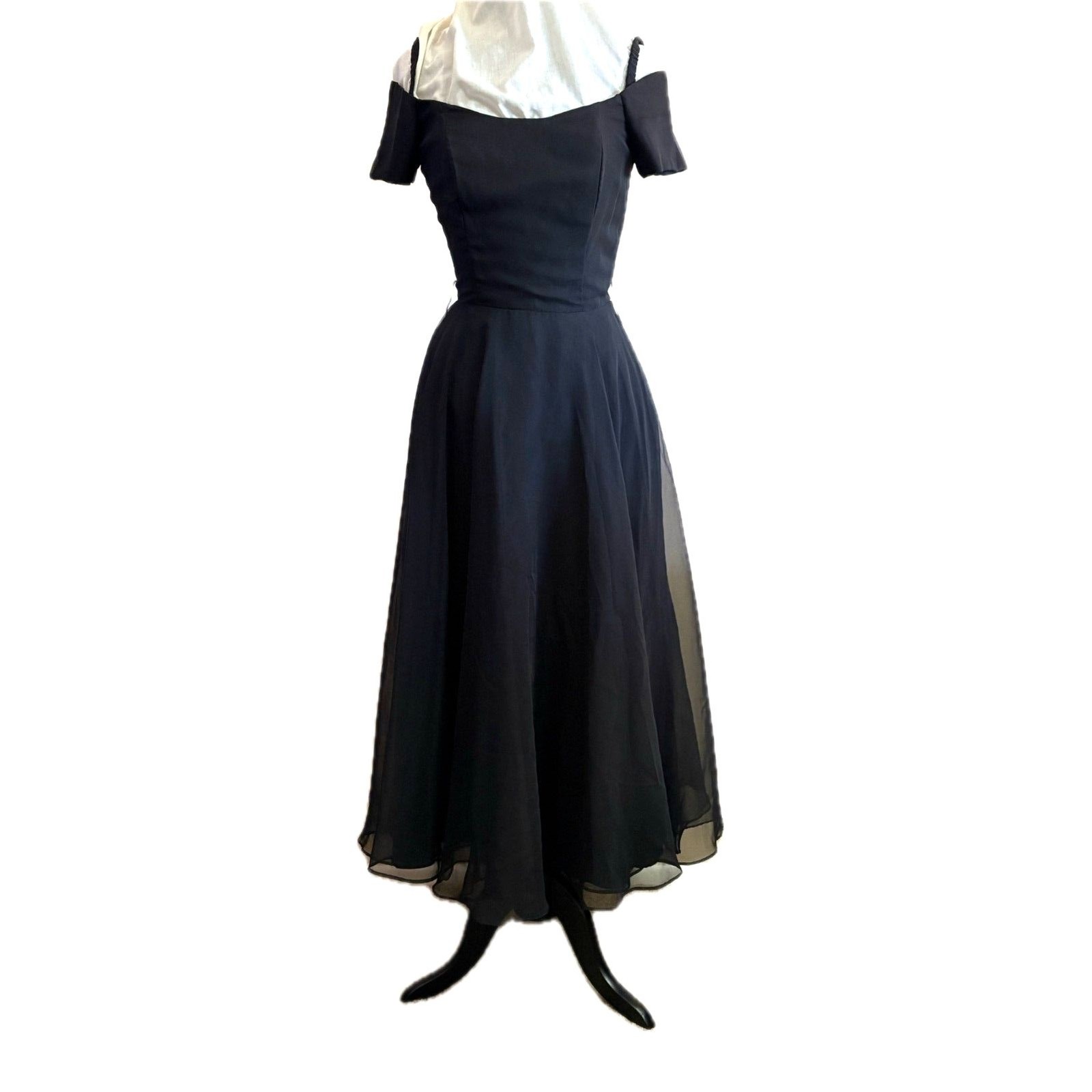 A-Line Black Prom Gown Corset Boning Off Shoulder Maxi Size 4 1980s Vtg