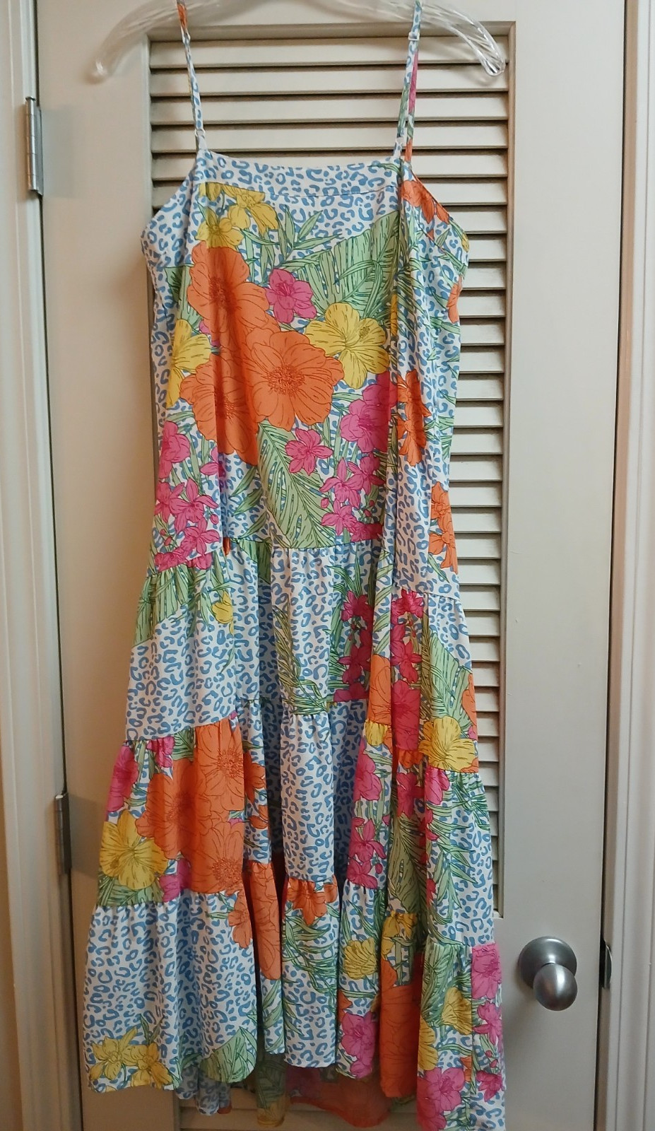 THML Tiered Floral Sundress Button front Size Medium Vacation Tropical Beach EUC