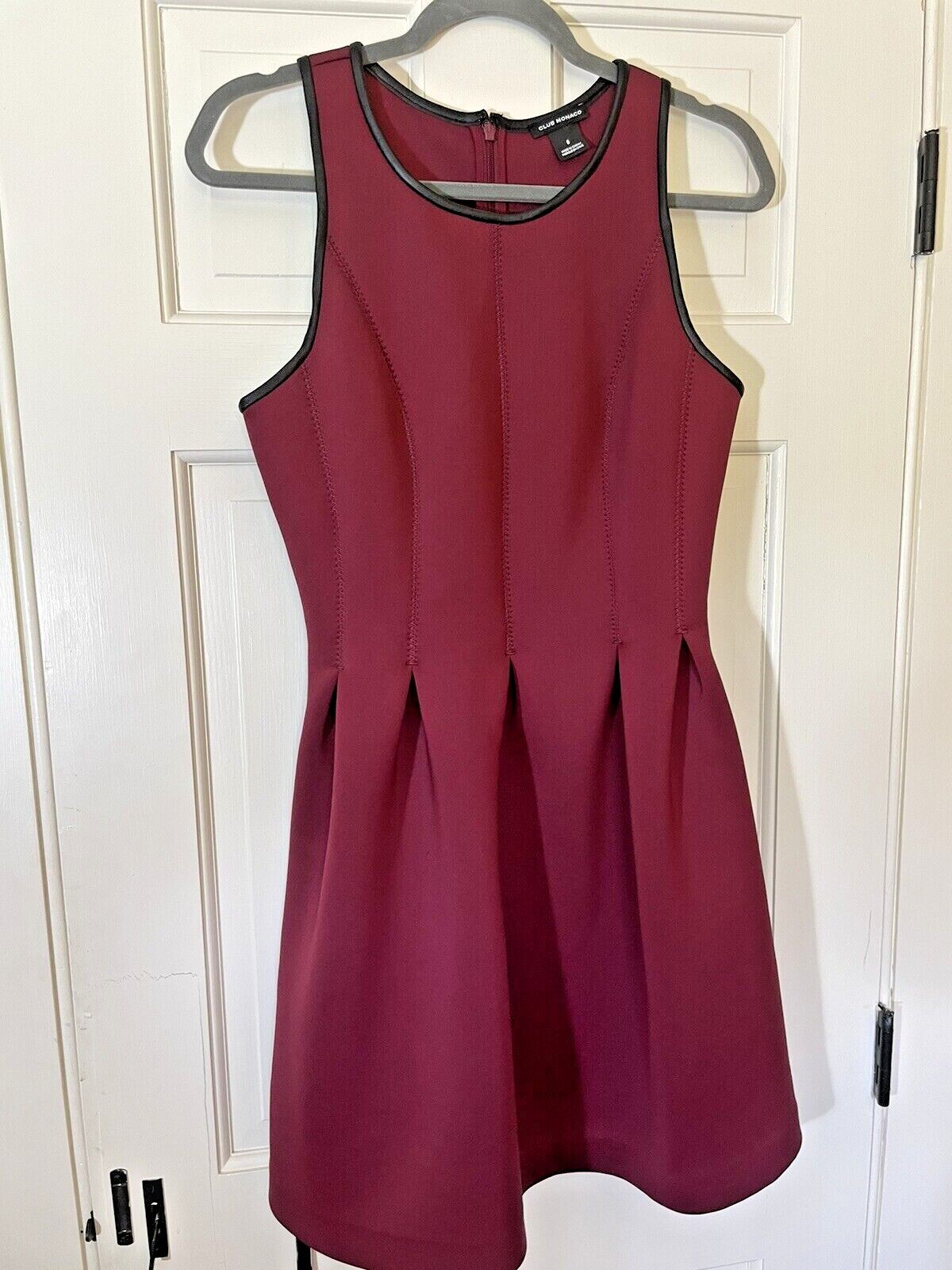 CLUB MONACO NEOPRENE MAROON SCUBA FIT AND FLARE MINI DRESS – SIZE 8