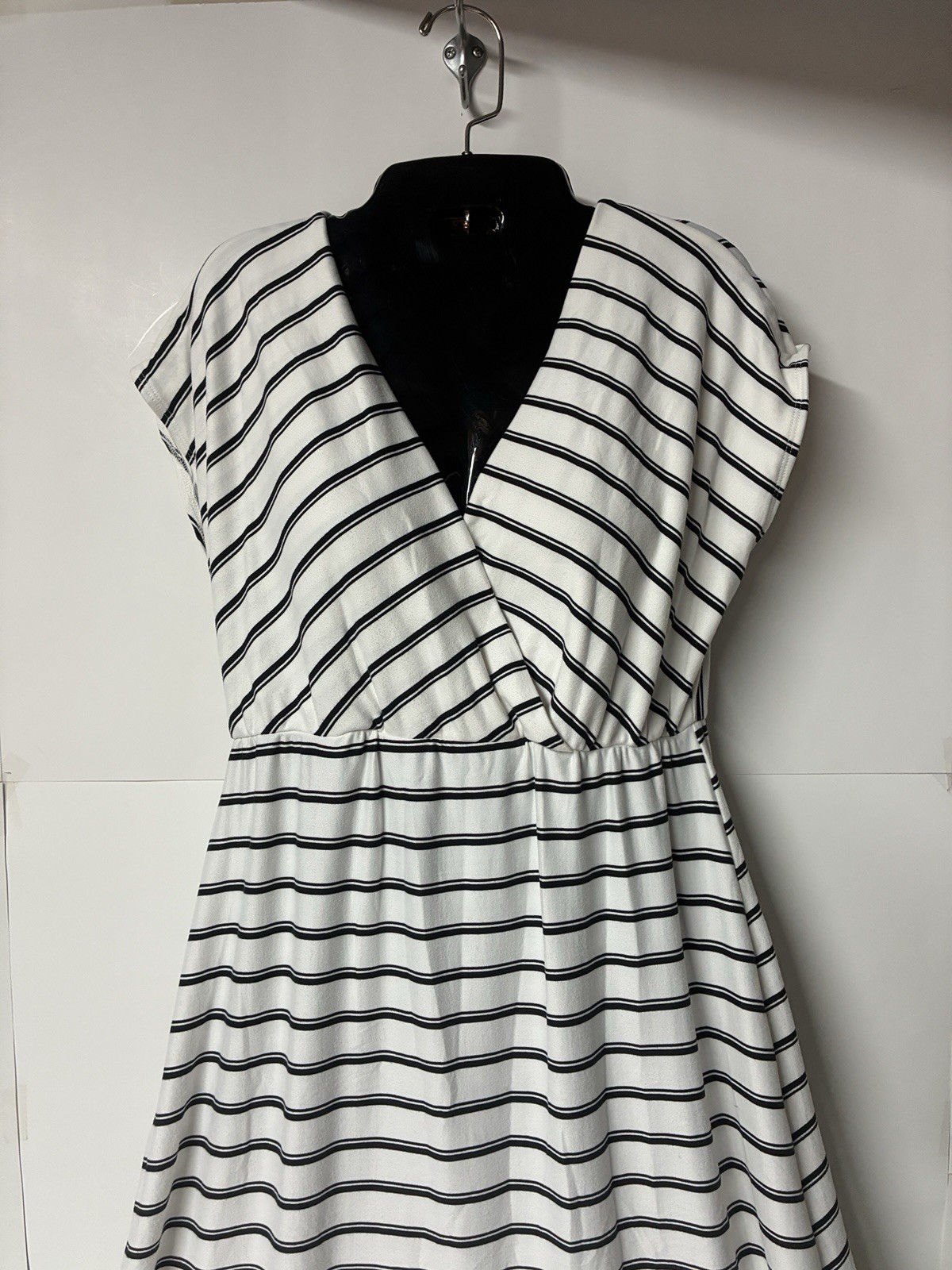 Velvet Torch Black & White Soft Striped V-Neck Empire Waist Maxi Dress Size L