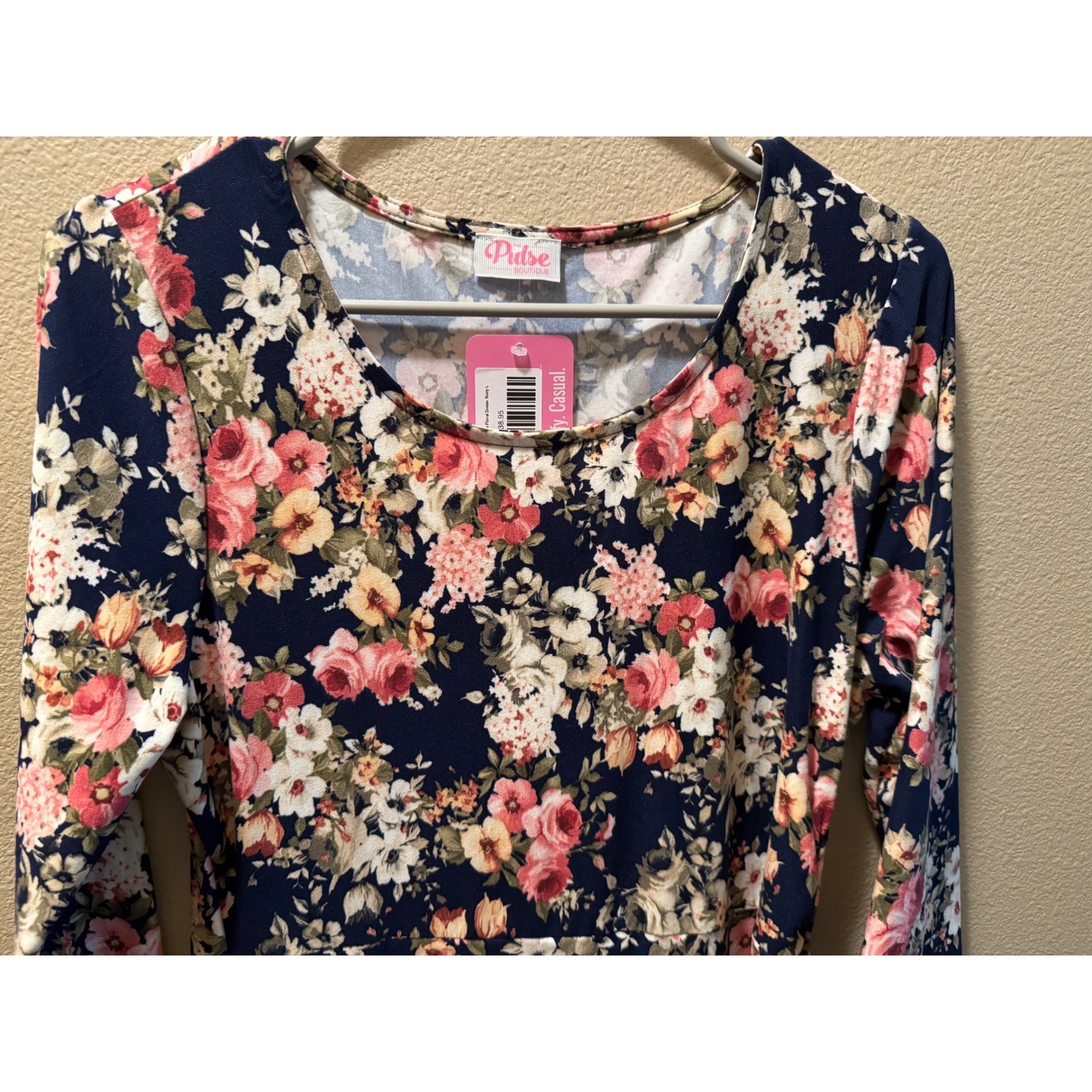 Pulse Boutique Caught Up In A Romance Floral Dress Navy Pink Large NWT