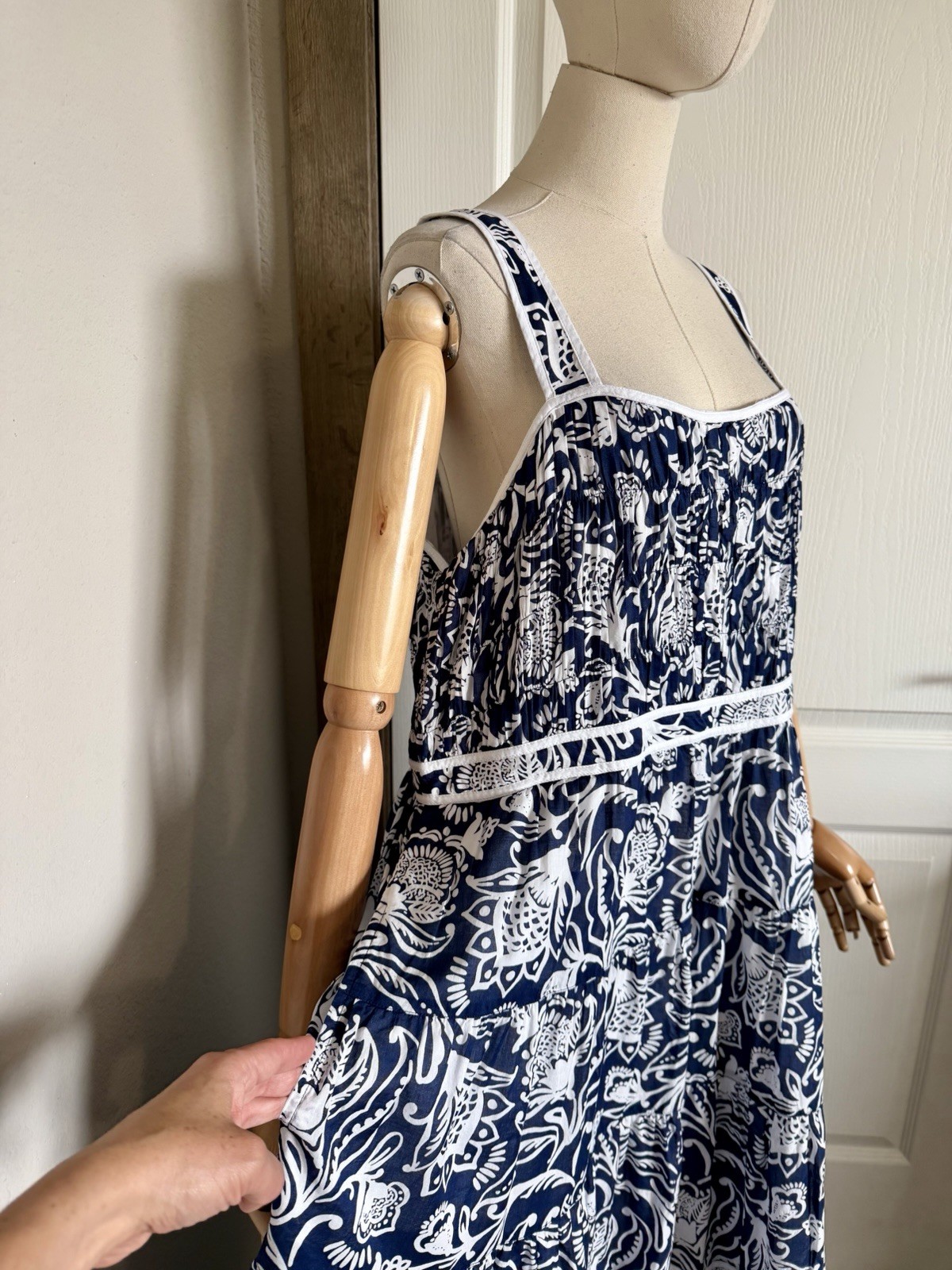 Talbots Size 16 Tiered Fit & Flare Dress Distressed Jacobean Navy White