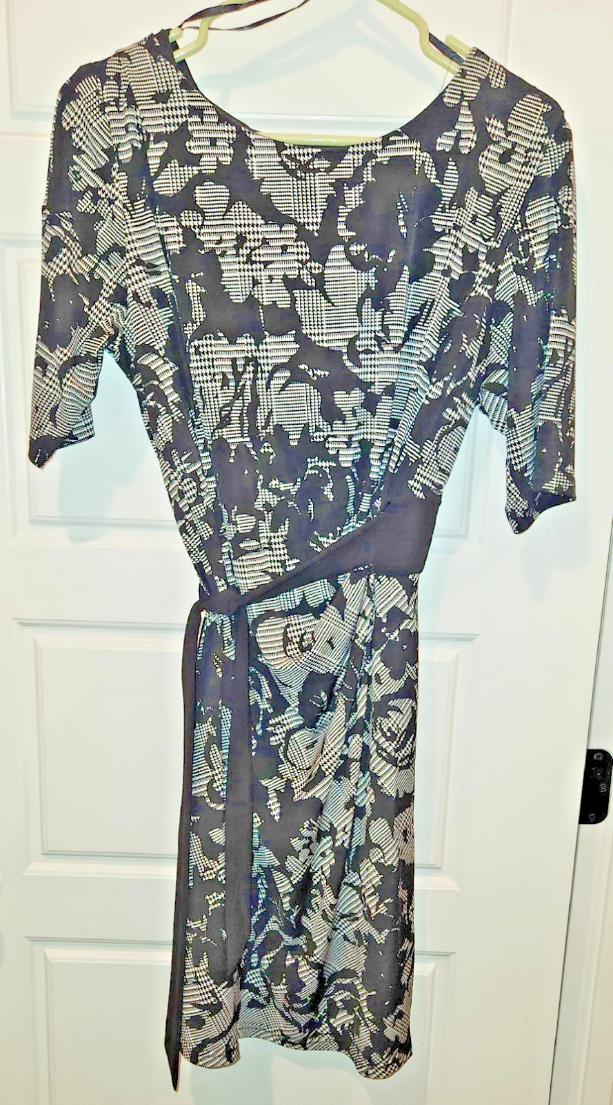 R&K Stretch Black White Women Dress with Side Tie Size PXL
