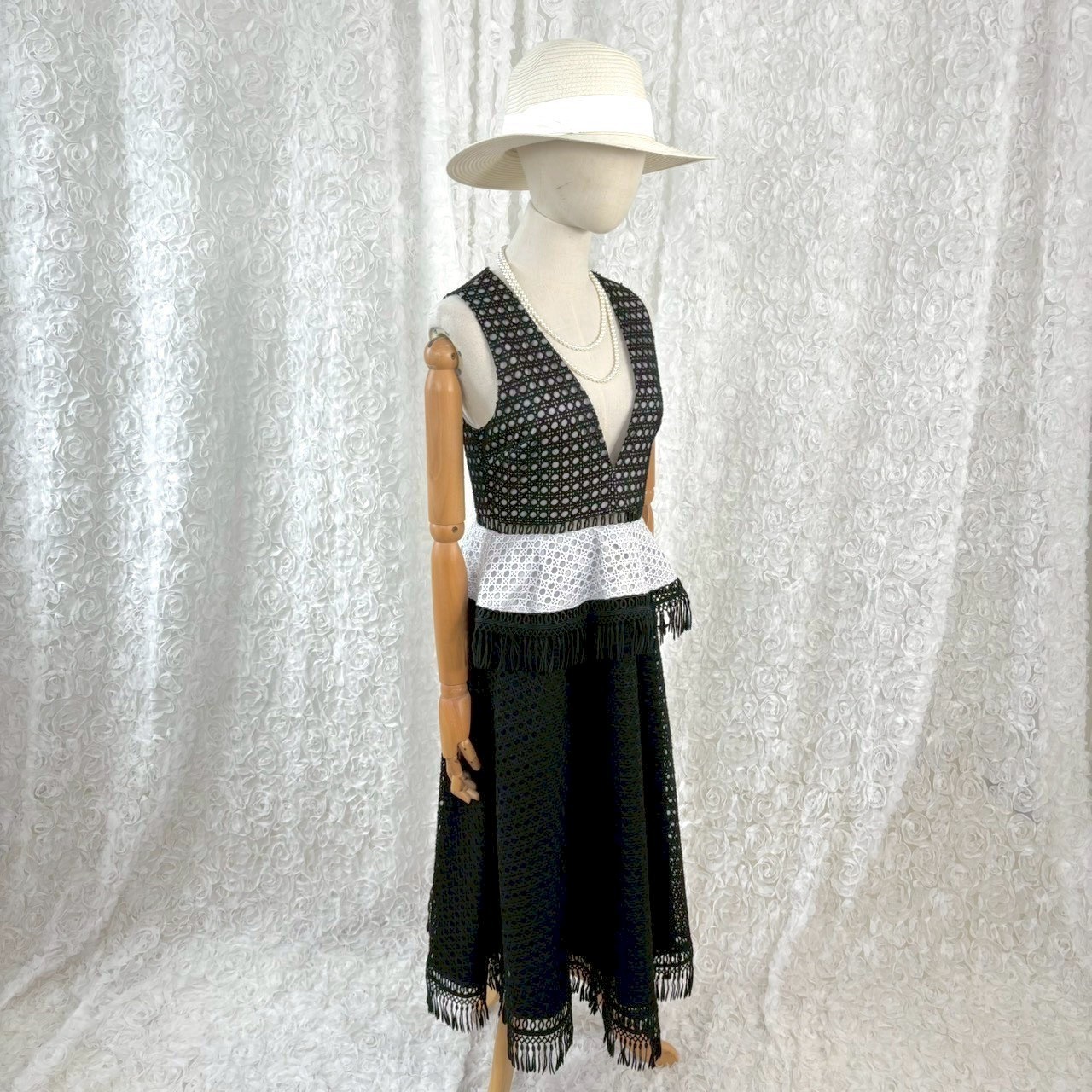 White Closet Black White Lace Fringe Maxi Dress Boho Resort Sleeveless Back Zip