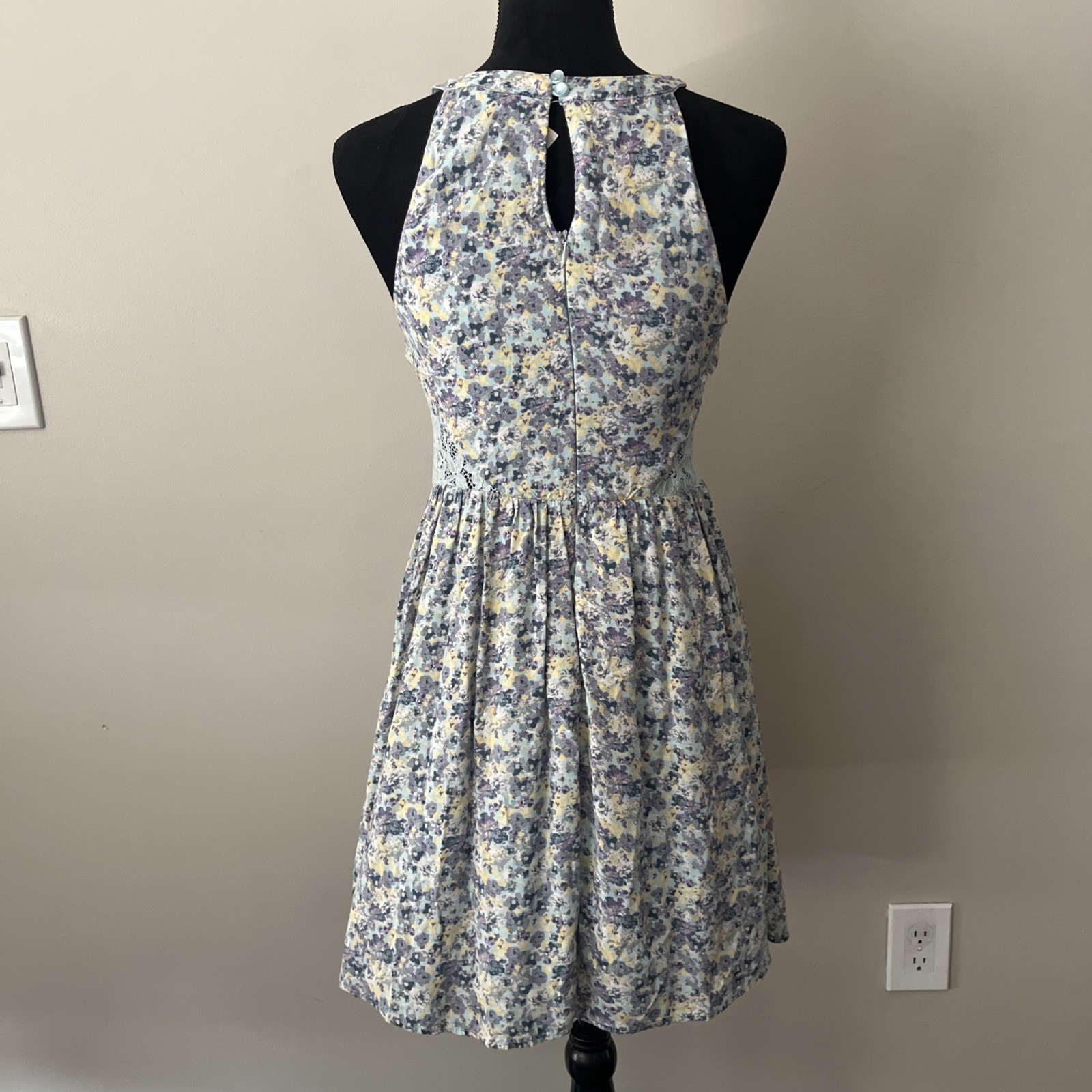 Disney Cinderella Halter Sleeveless Floral Dress Lace Blue Size Medium Lined