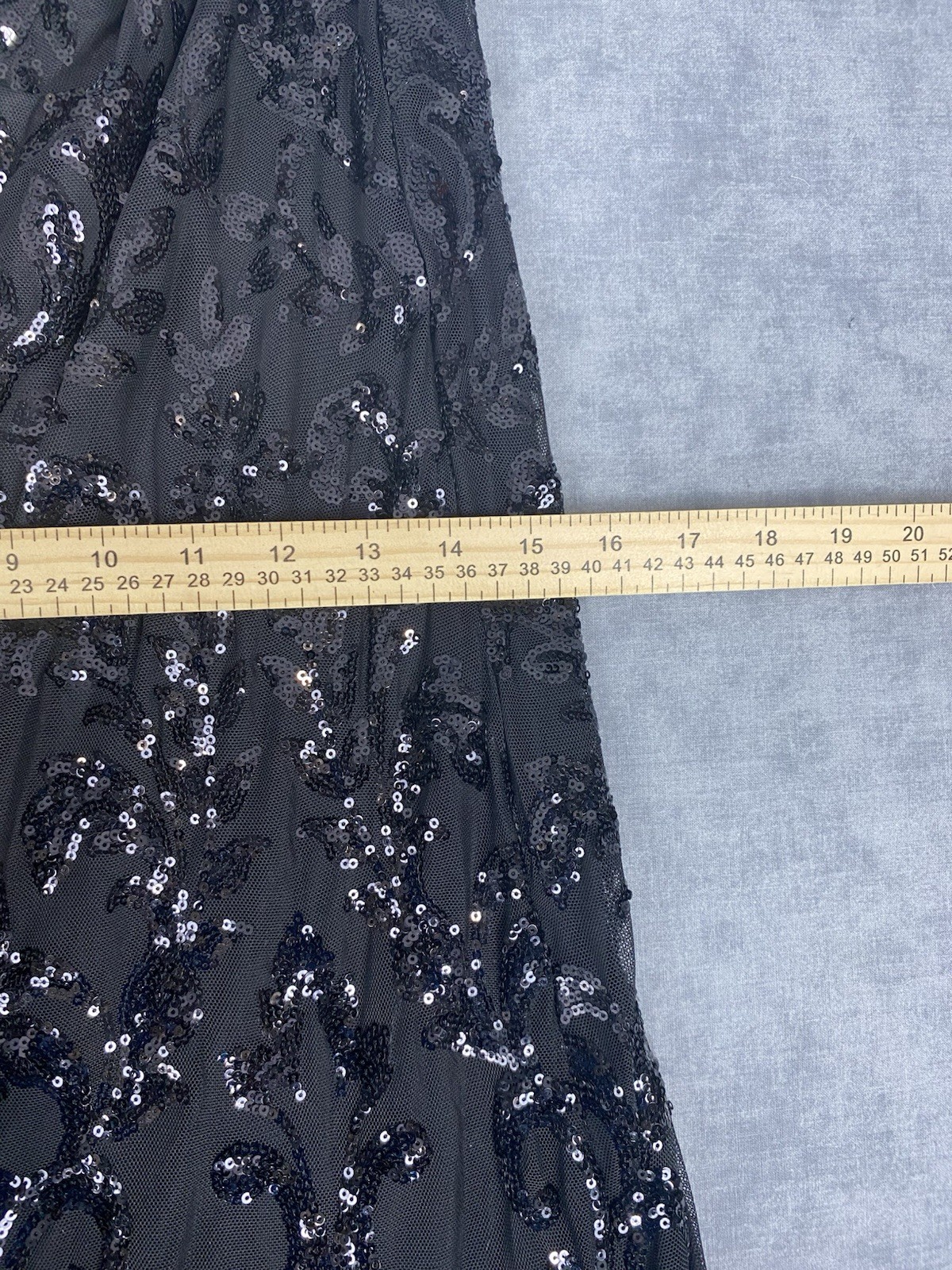 Windsor Black Sequin Halter Mermaid Formal Gown Dress Open Back Slit Size Large