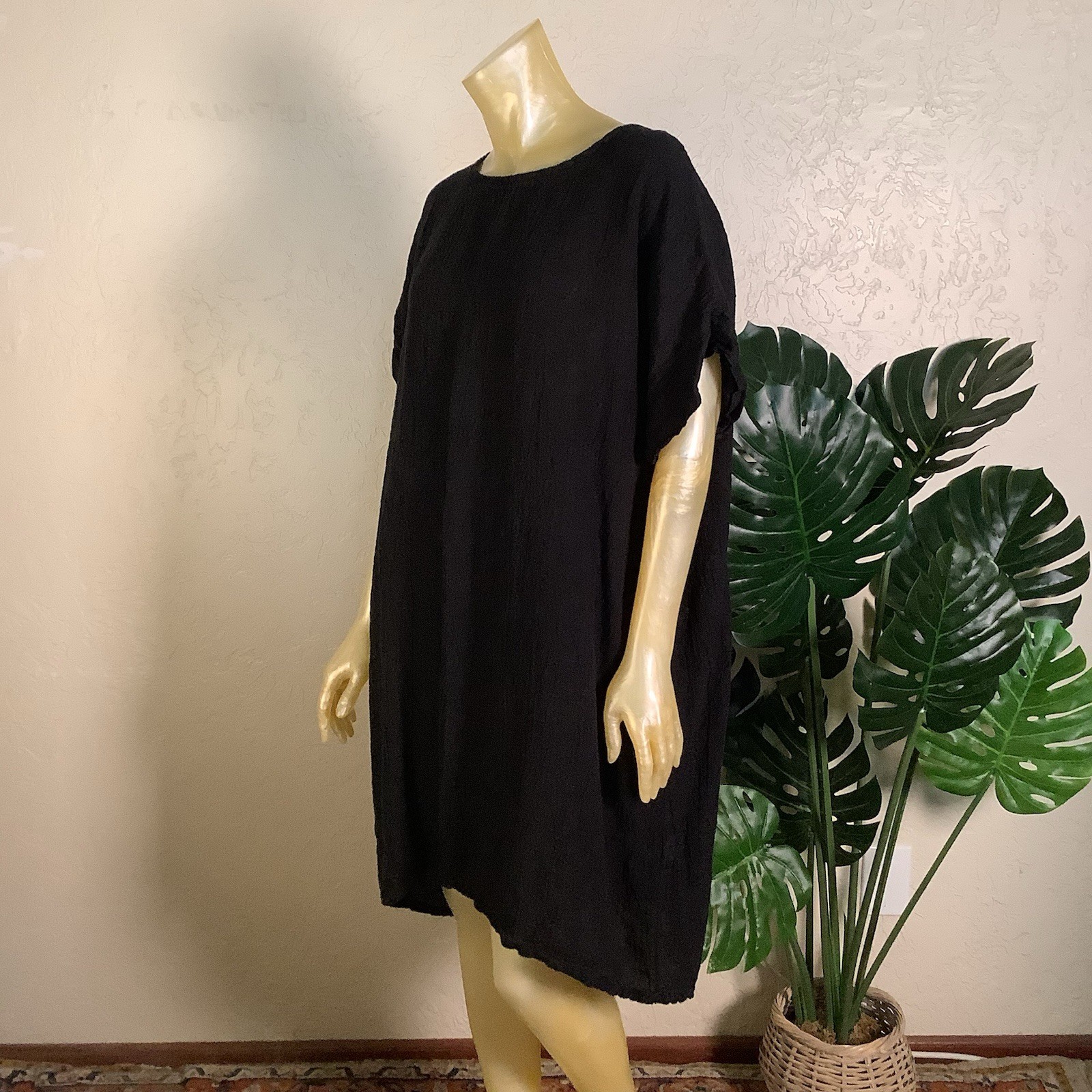 Elizabeth Suzann Gen 2 Georgia Dress in Gauzy Black Linen – OSP (L/XL)