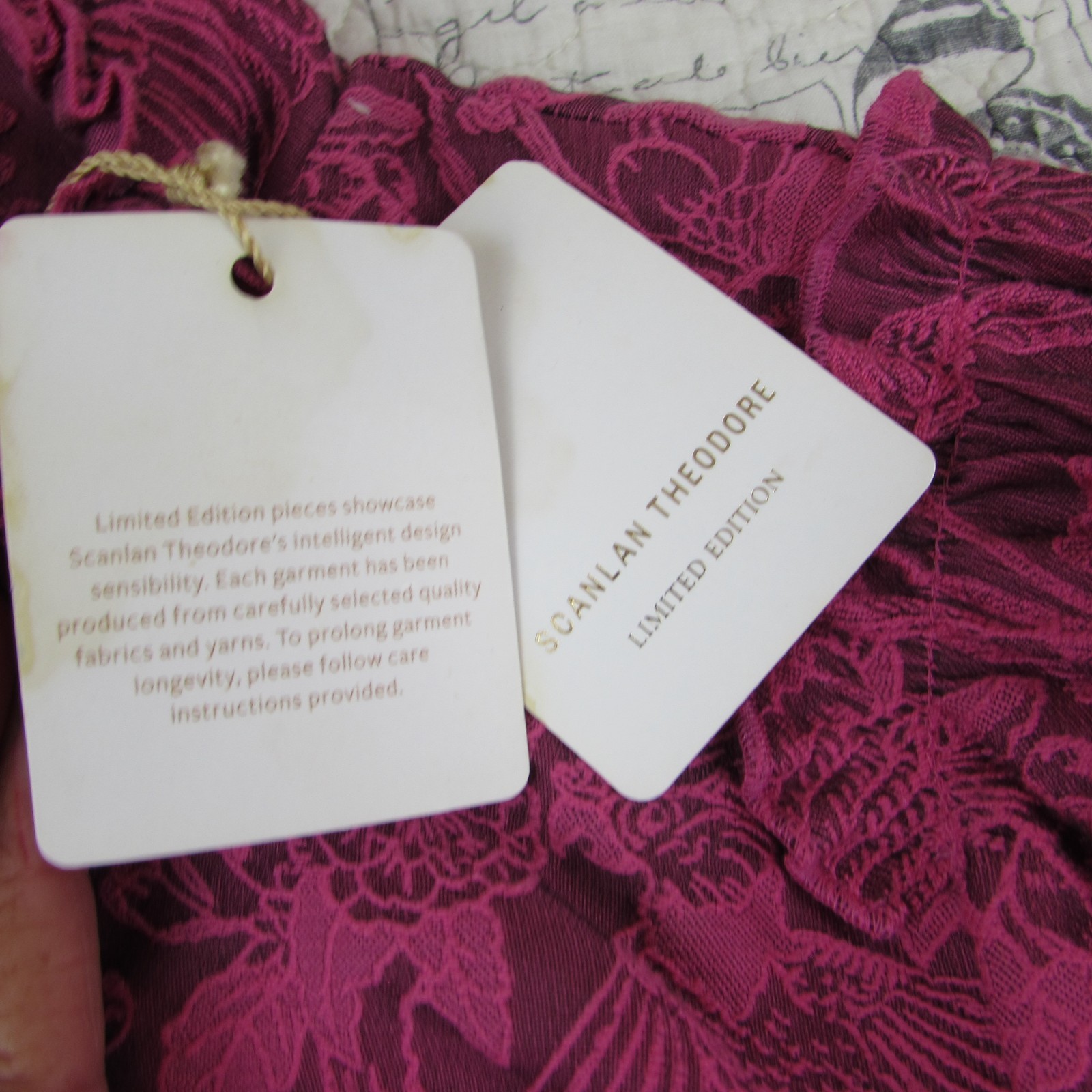 NEW $700 Scanlan Theodore Phoenix Weave Fushia Silk desingner mini dress US 2