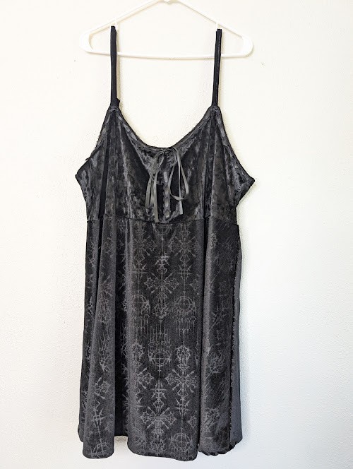 Cosmic Aura Velvet Slip Dress Hot Topic Babydoll Constellations Size 3 Witch