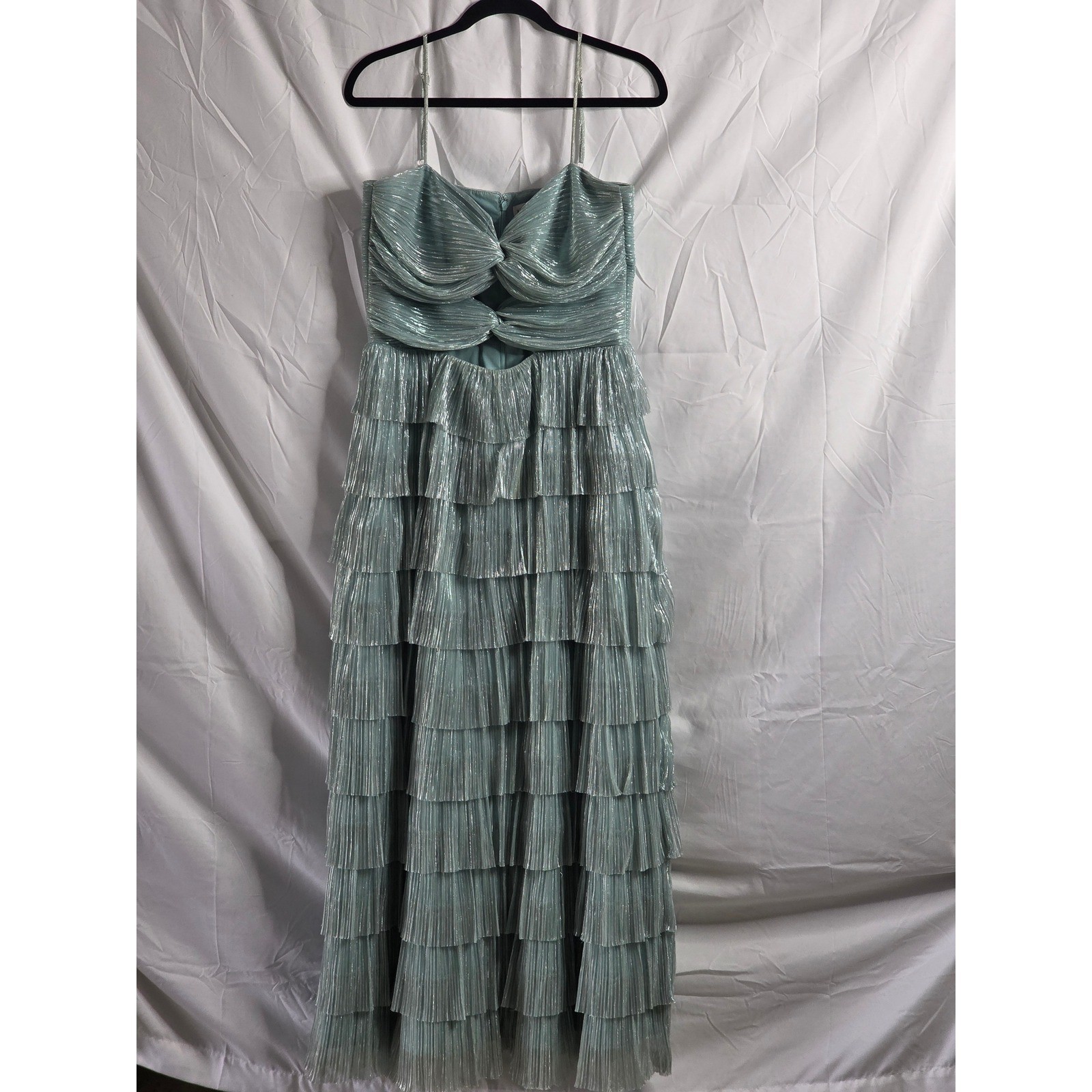 Gianni Bini Metallic Pleated Tiered Maxi Dress Sage Green Cutout Gown 10