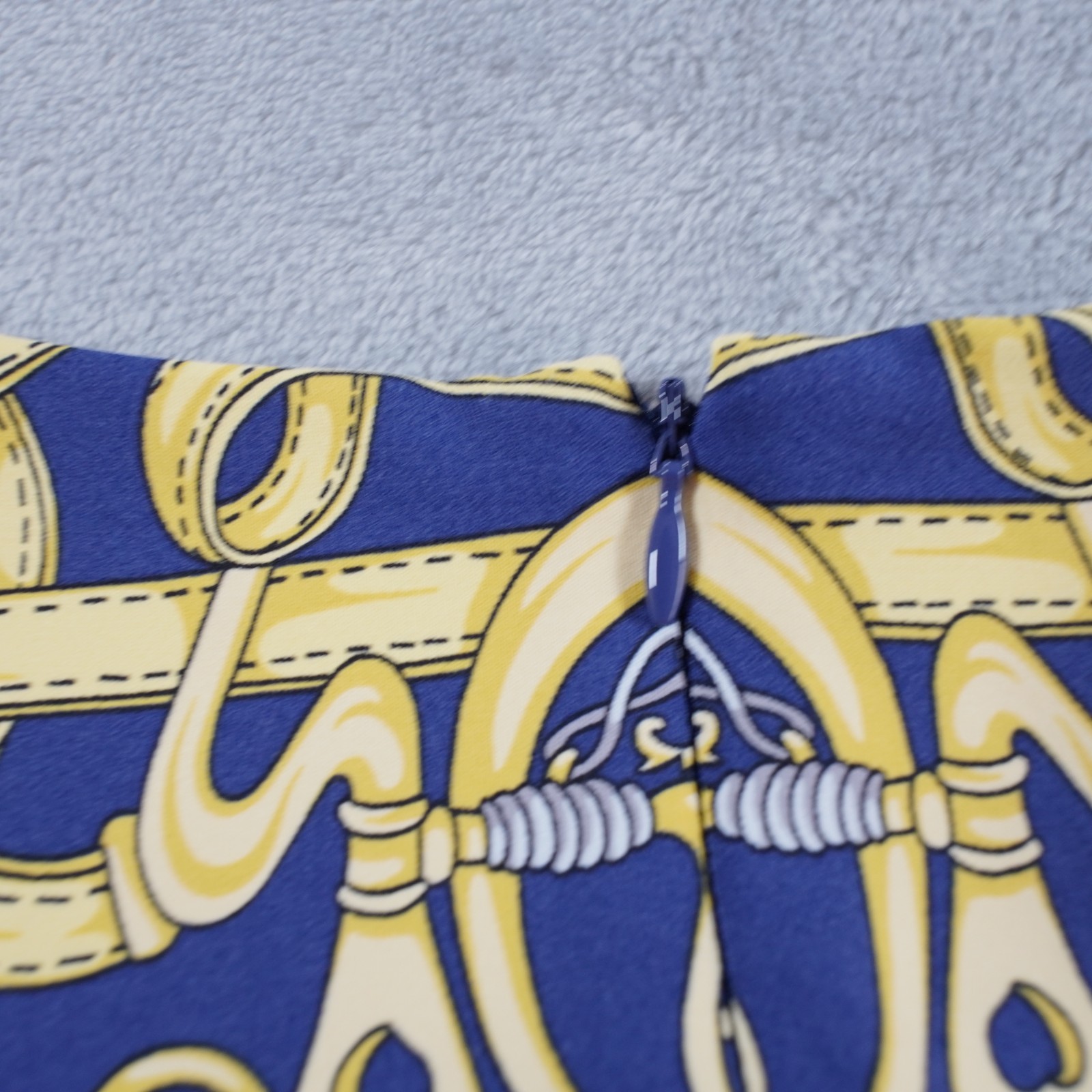 J McLaughlin Catalina Cloth Sofia Sheath Dress L Blue Chain Link Belt Print
