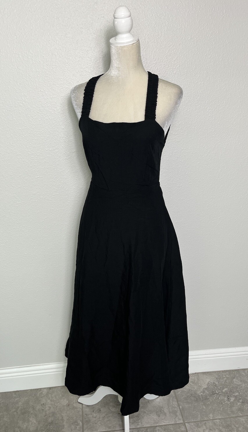 ASTR Valenz Linen Blend A Line Square Neck Criss Cross Back Midi Dress Black M