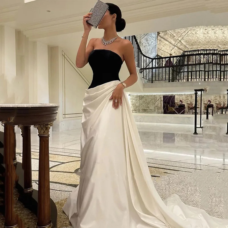 Sexy Satin Black White Prom Dressess Off Shoulder Sleeveless A-Line Evening Gown
